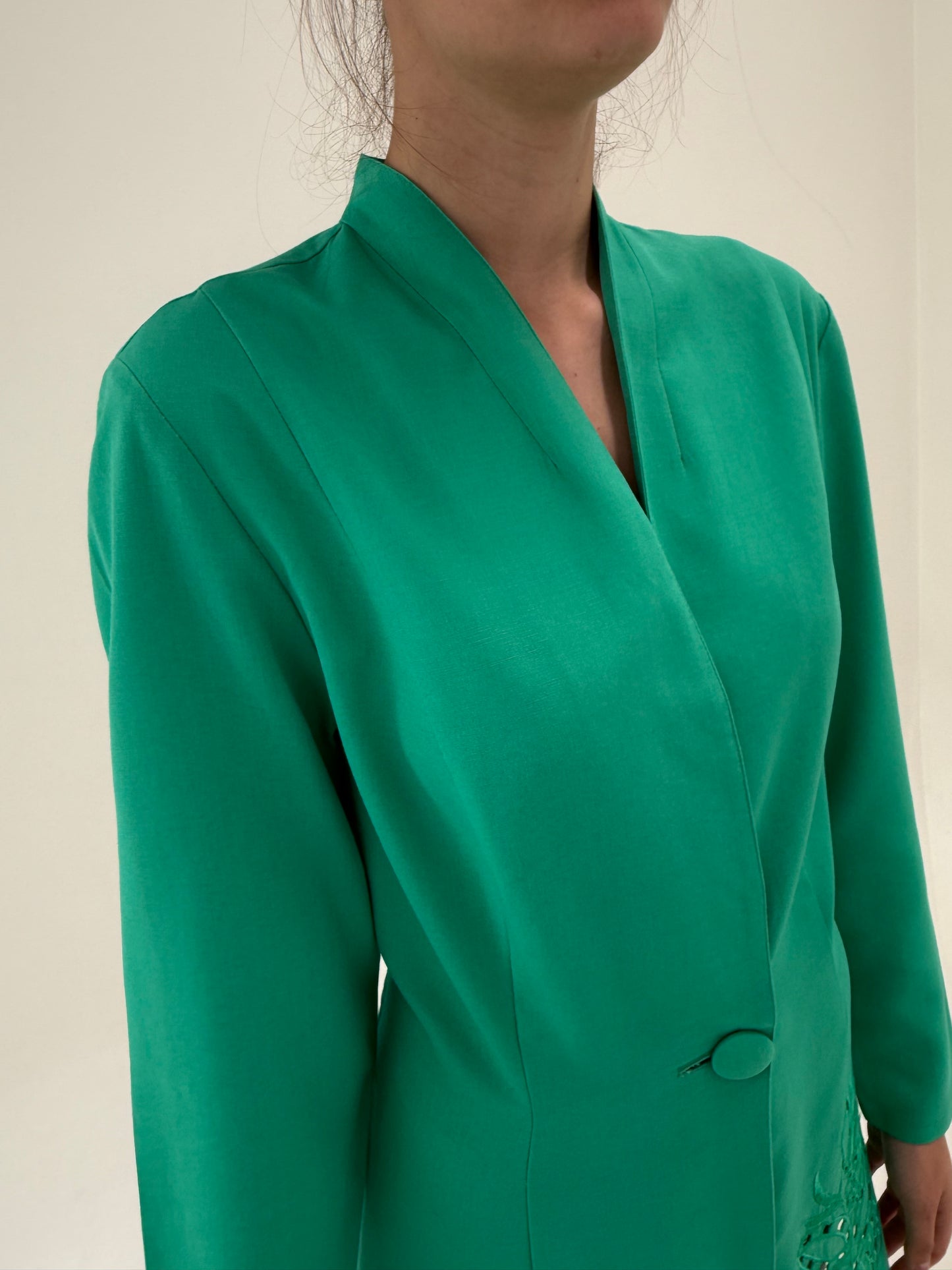 Costum vintage emerald green cu sacou cambrat și fustă creion din în și vâscoza