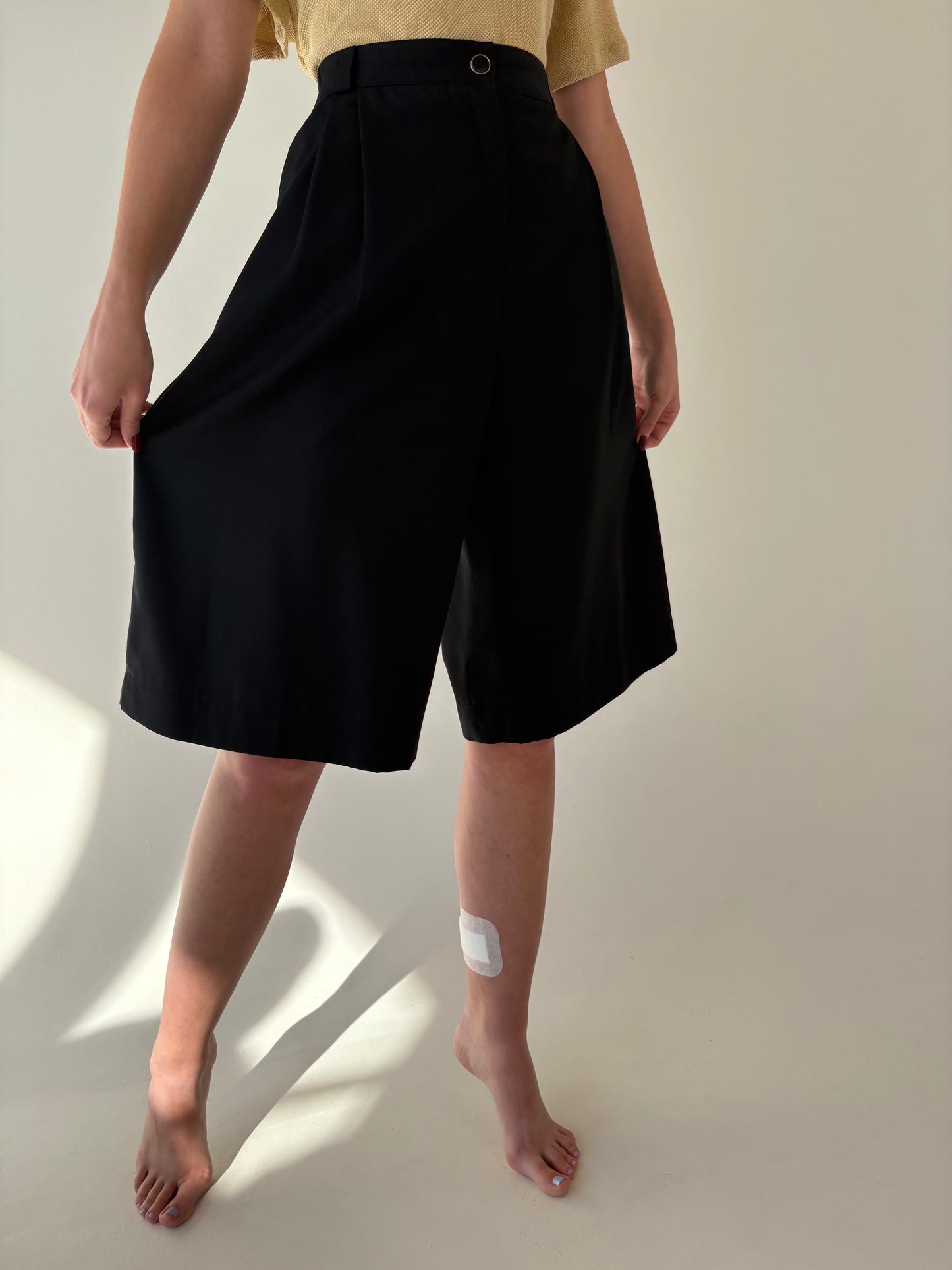 Pantaloni cu talie ultra înaltă negri din stofita extrafina de lana
