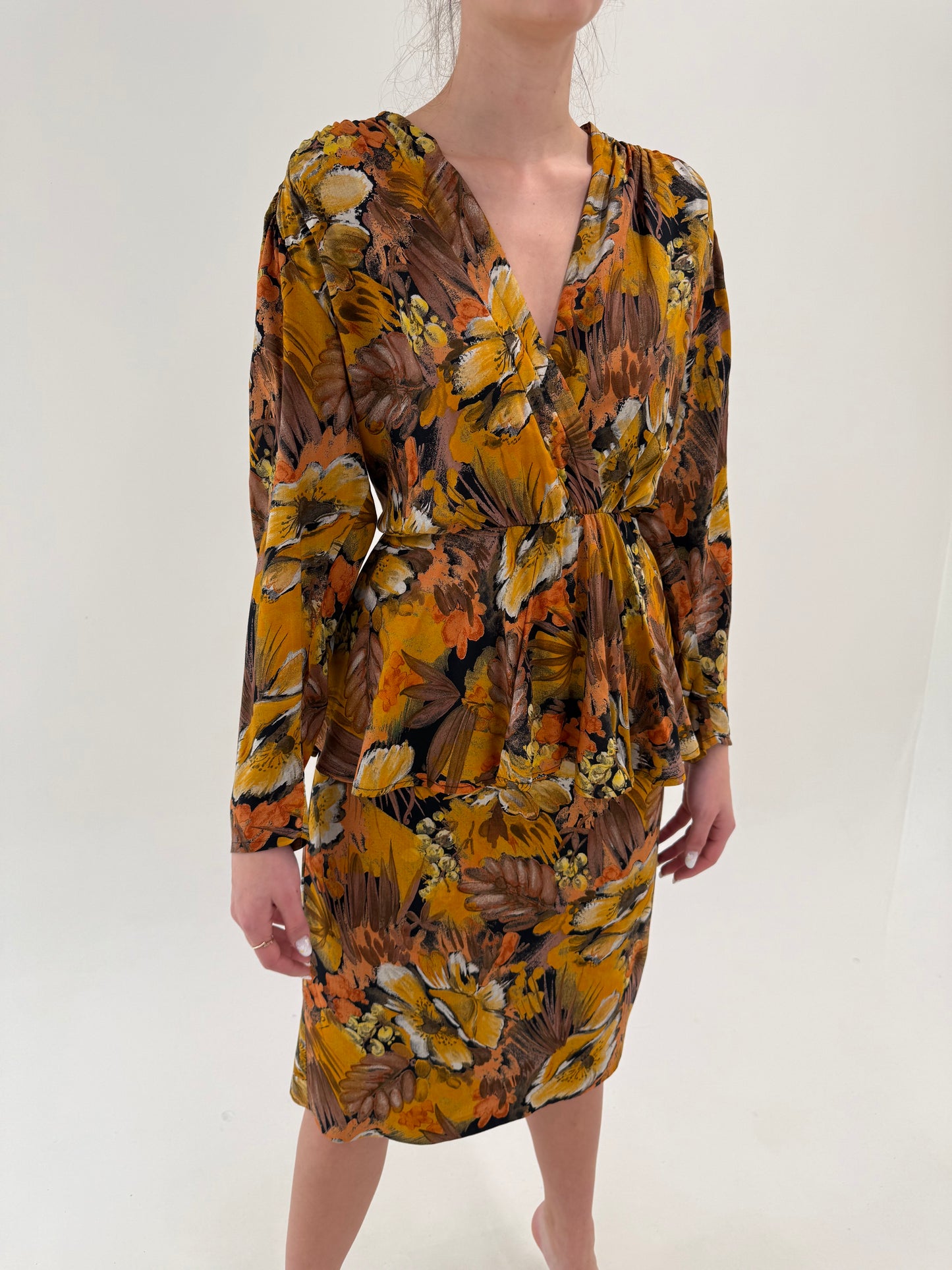 Rochie vintage cu peplum și print floral superb + talie elastică ultra înaltă
