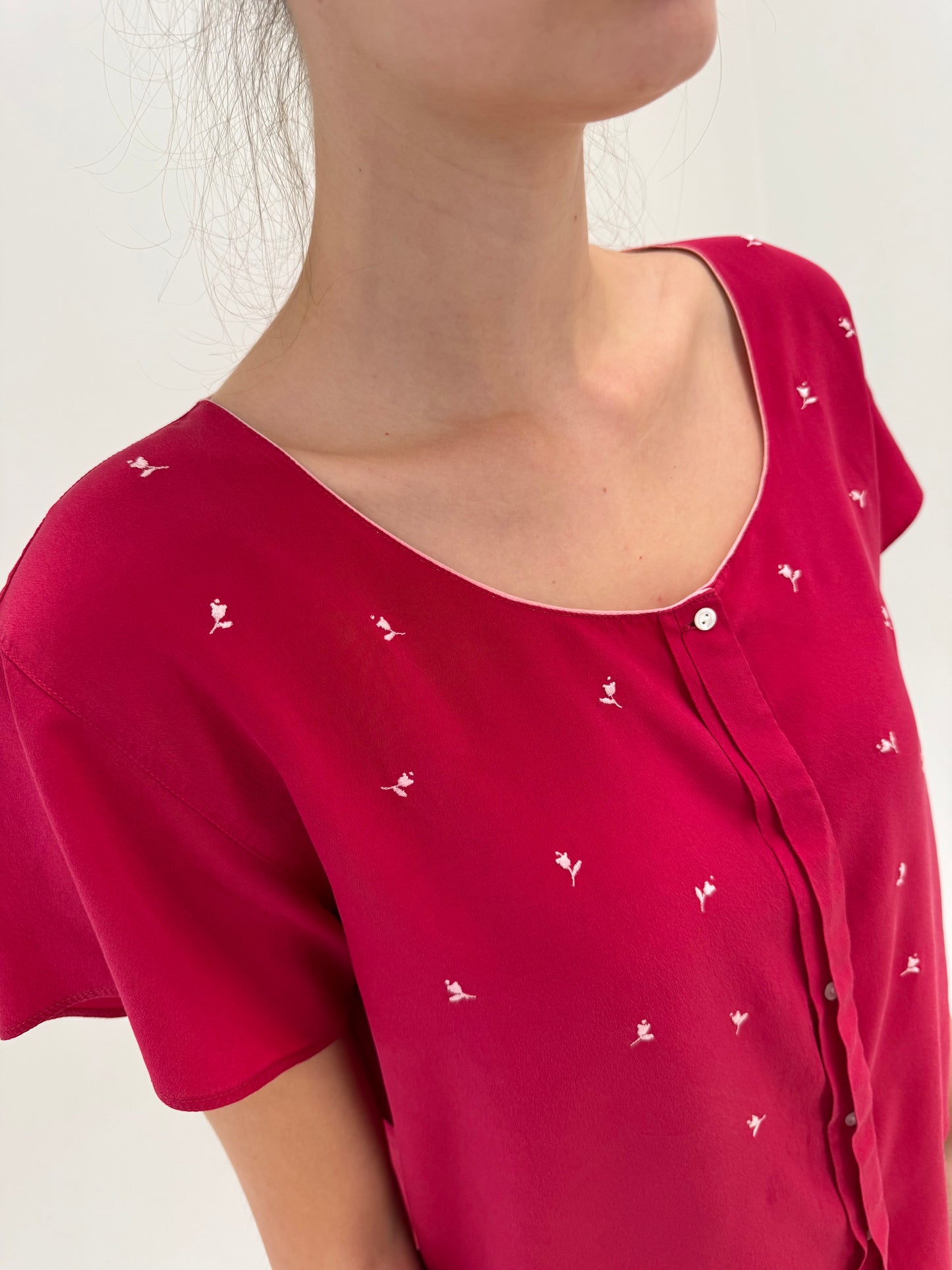 Top de brand ultra luxury Genny din mătase naturală fucsia