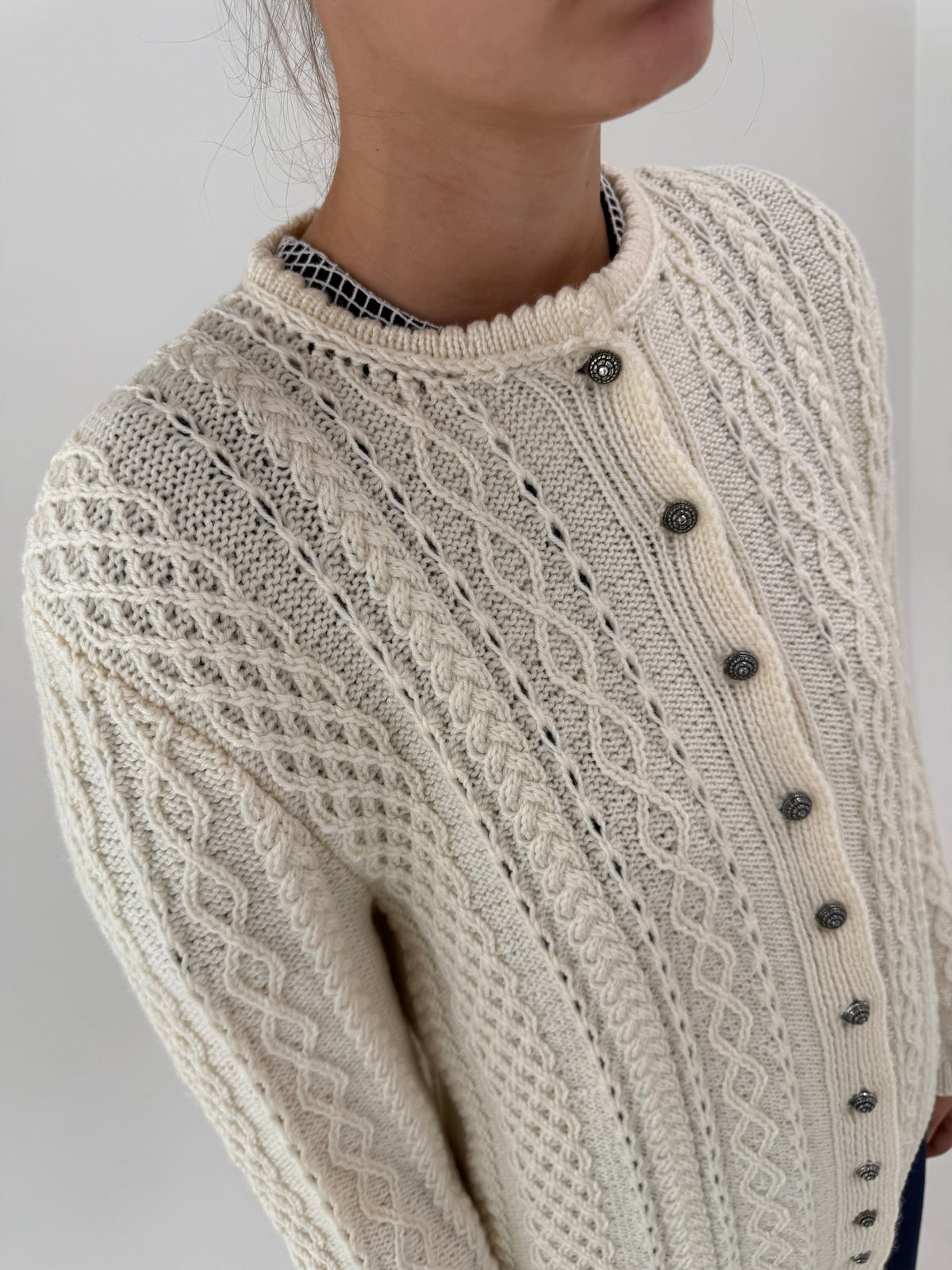 Cardigan vintage texturat din lana extrafina butter white