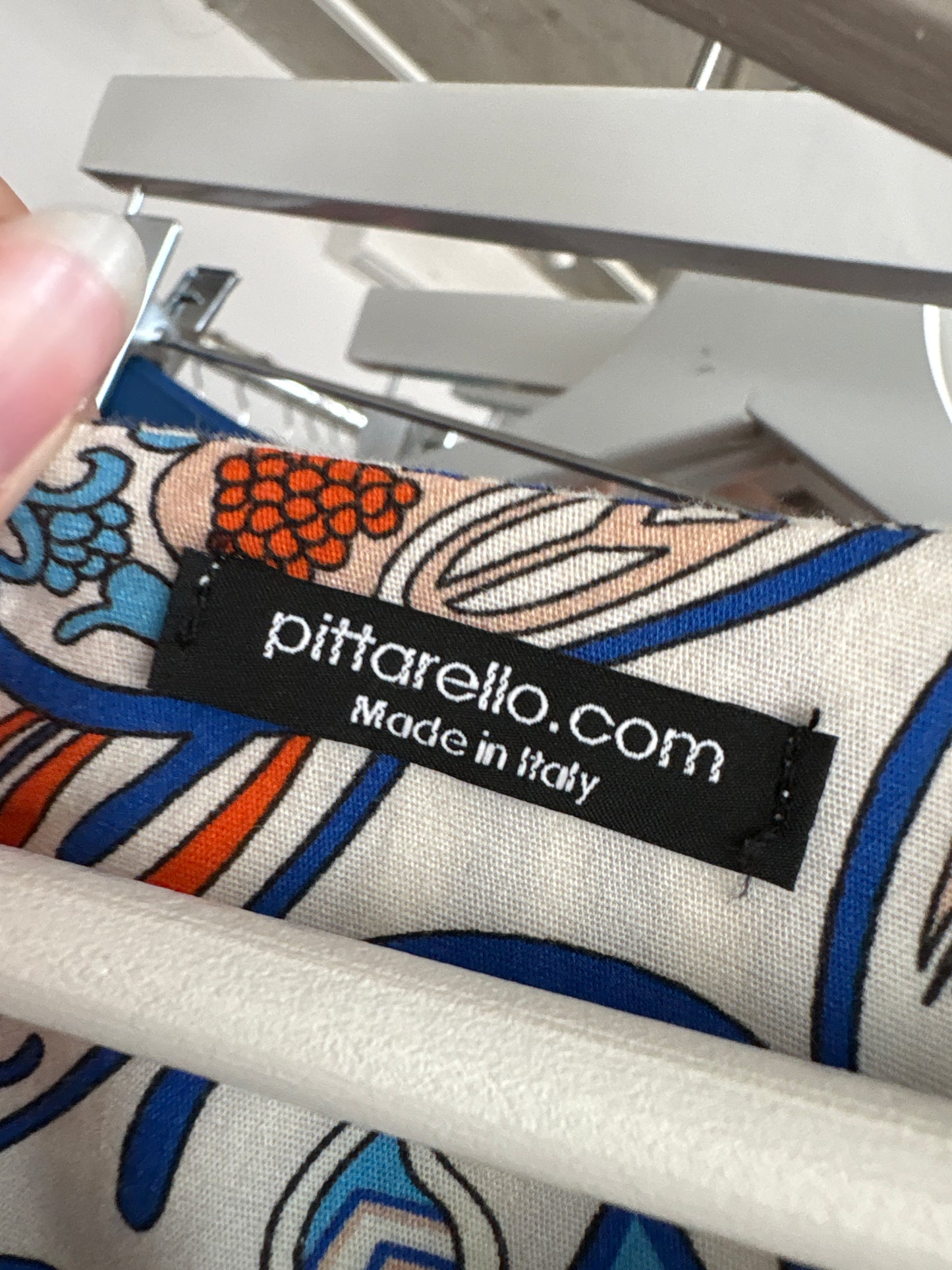 Top italian din poplin ultra chic cu print albastru regal și volane