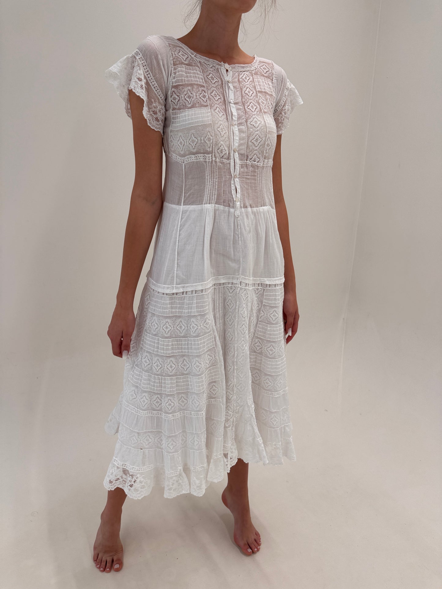 Rochie vintage maxi cu lucrătură manuală delicată din cea mai fină pânză de bumbac