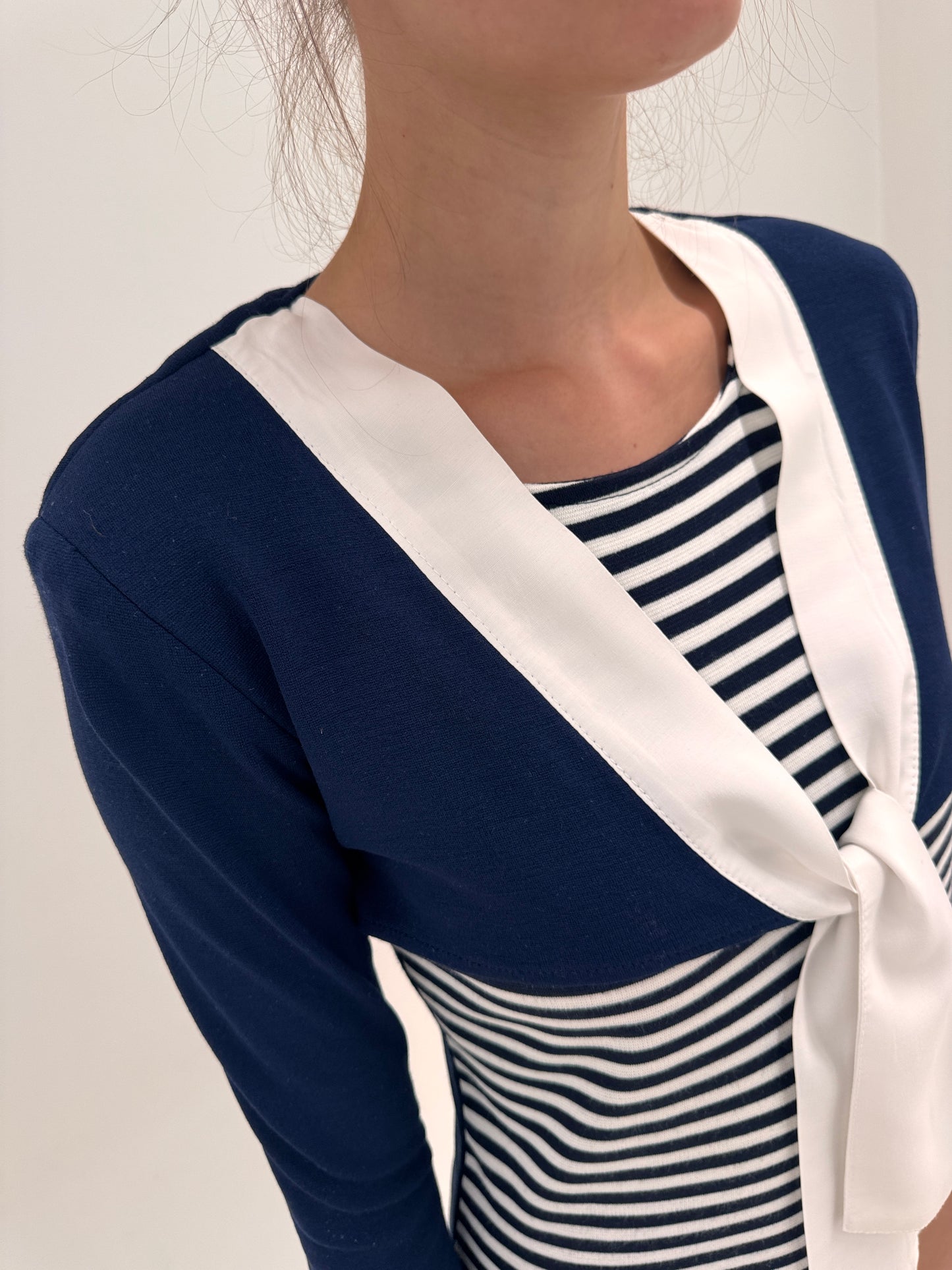 Soft knit vintage cu influențe nautice ultra chic Navy cu alb