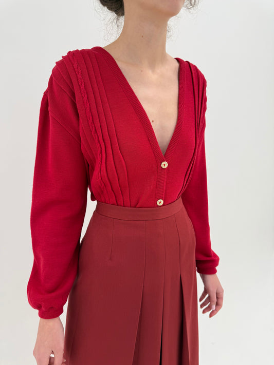 Cardigan cherry red din lana plină extrafina cu manșete îngustate
