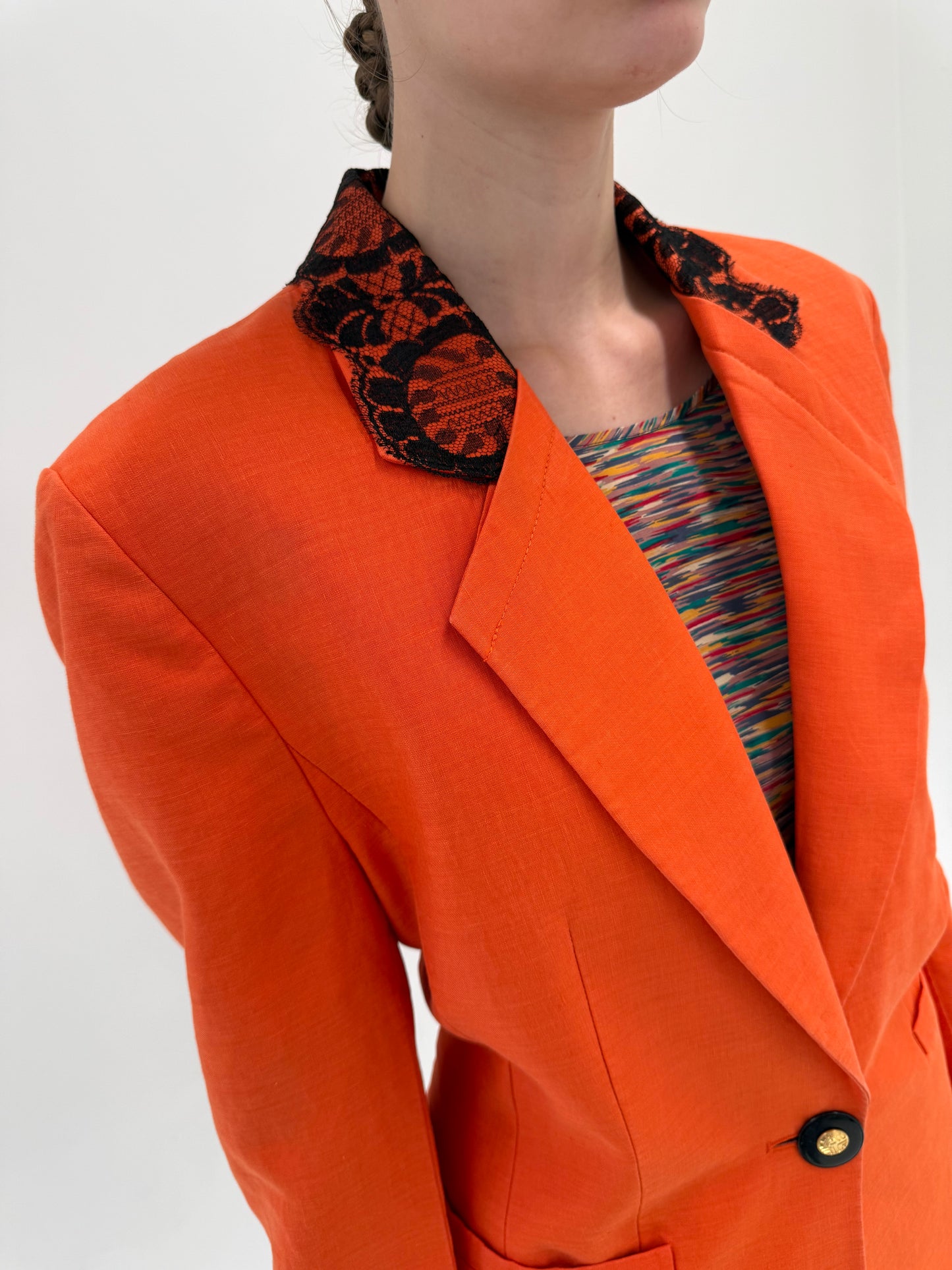 Sacou de brand luxury vintage Louis Feraud din in cu dantelă chantily