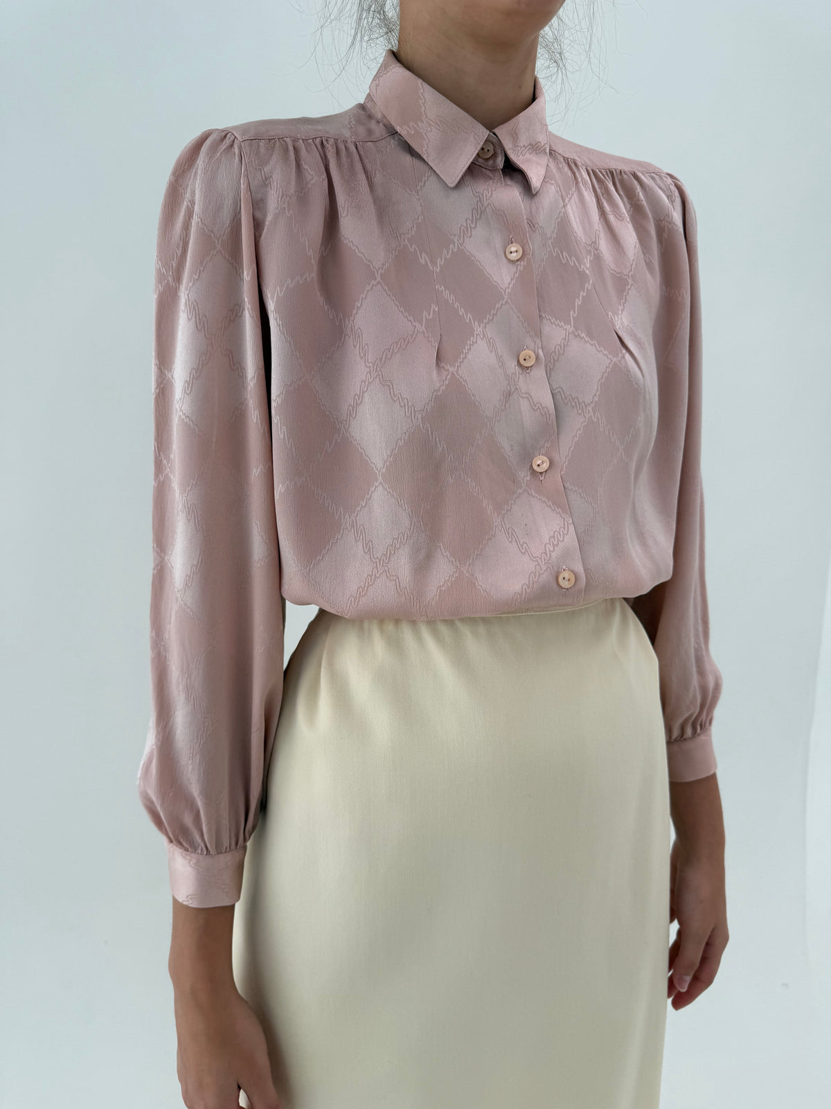 Cămașa vintage dusty powder Pink din mătase naturală plină texturată cu romburi