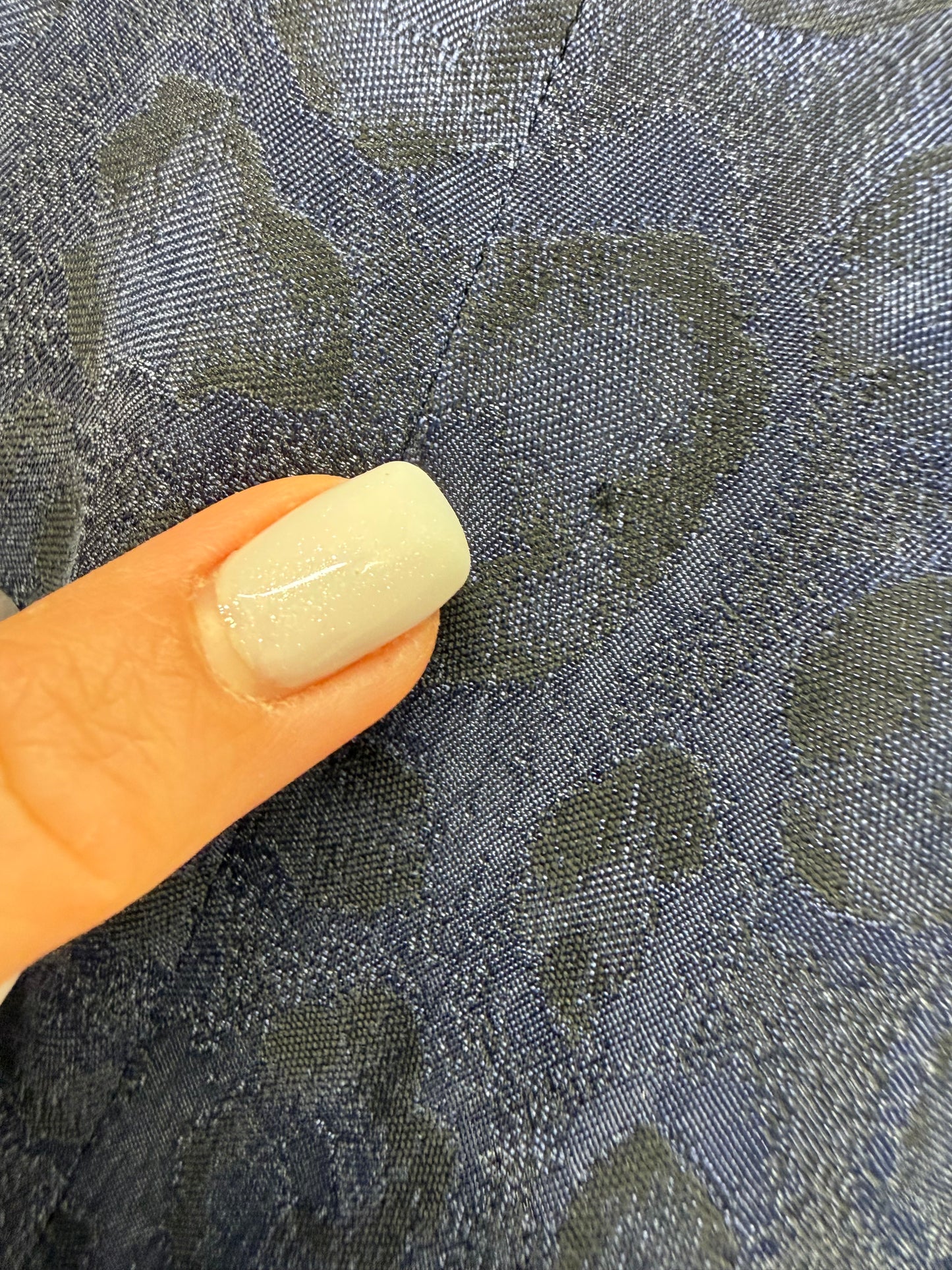 Rochie vintage cu corsaj și mâneci ușor bufante din material luxury