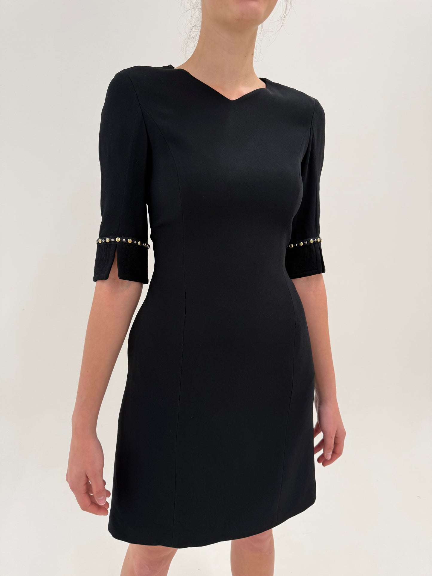 LBD Versace de la business la cocktail cu buzunare și interior din mătase naturală