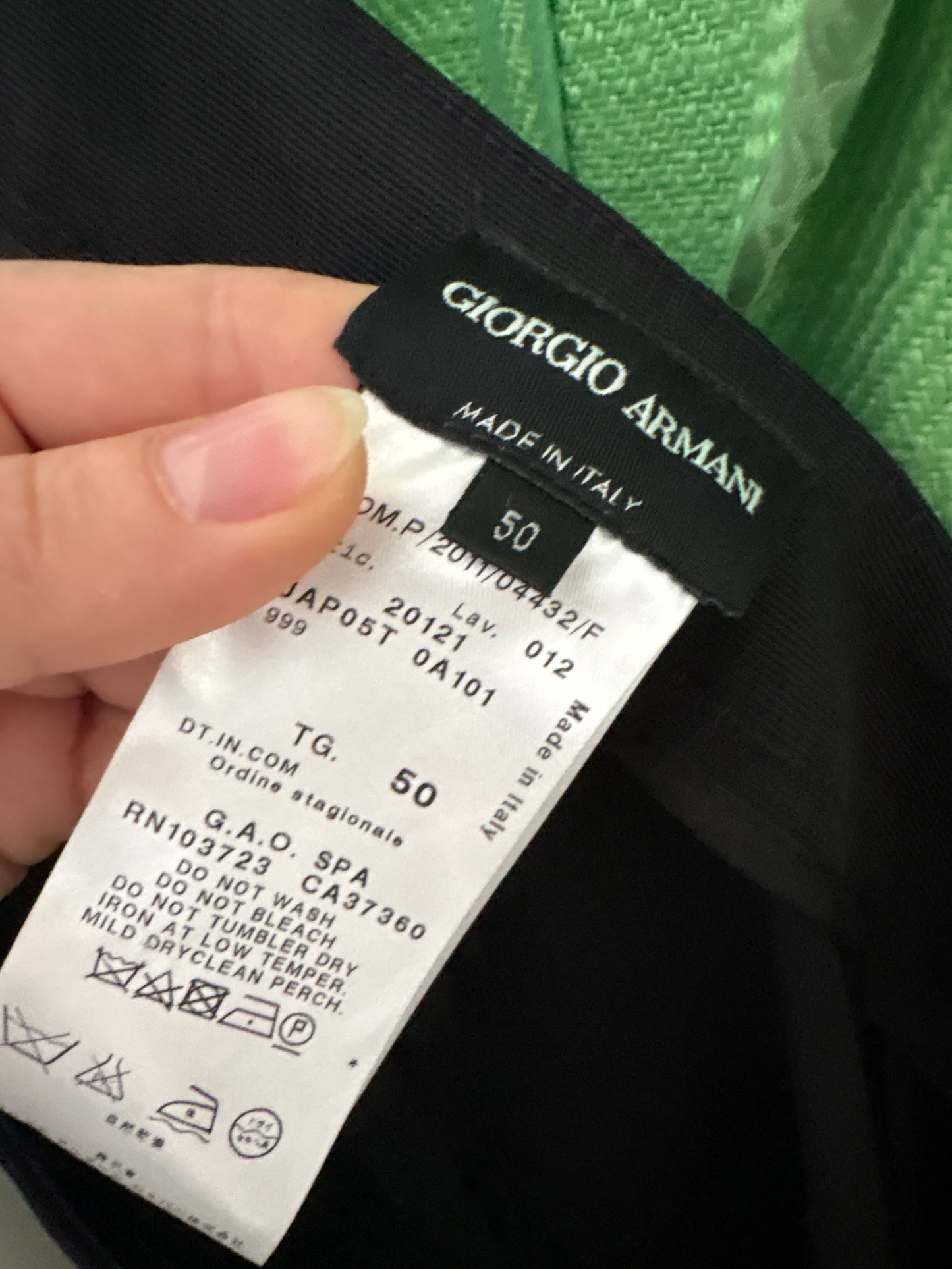 Pantaloni ultra luxury Giorgio Armani din mătase naturală