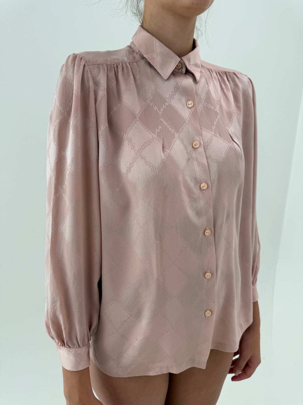 Cămașa vintage dusty powder Pink din mătase naturală plină texturată cu romburi