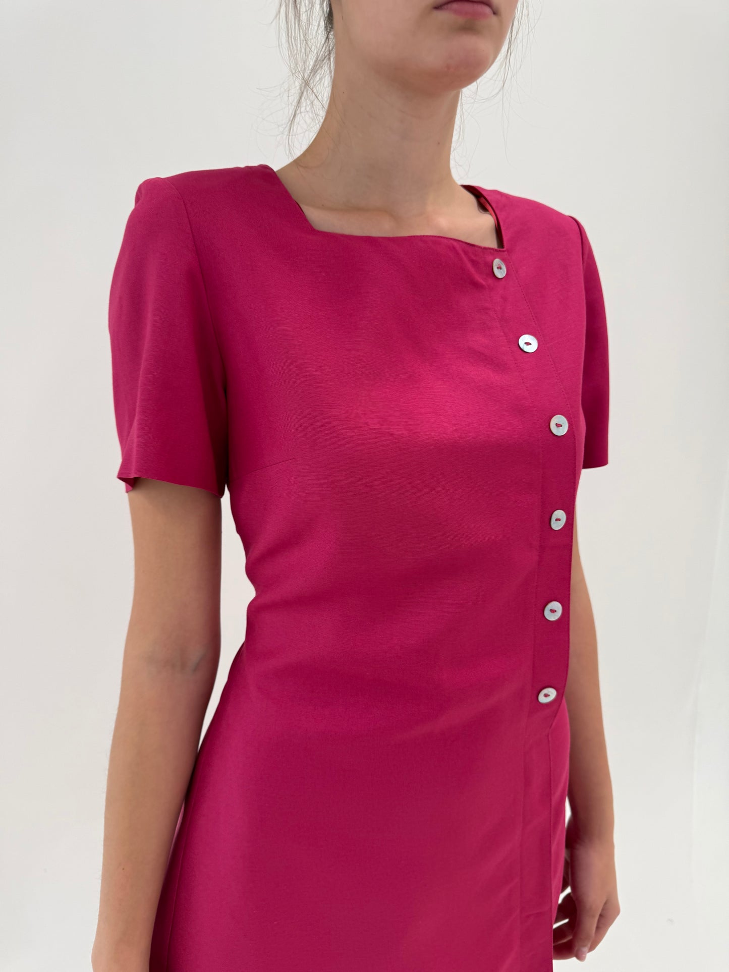 Rochie maxi fucsia în croi minimalist din pânză de in și vascoza
