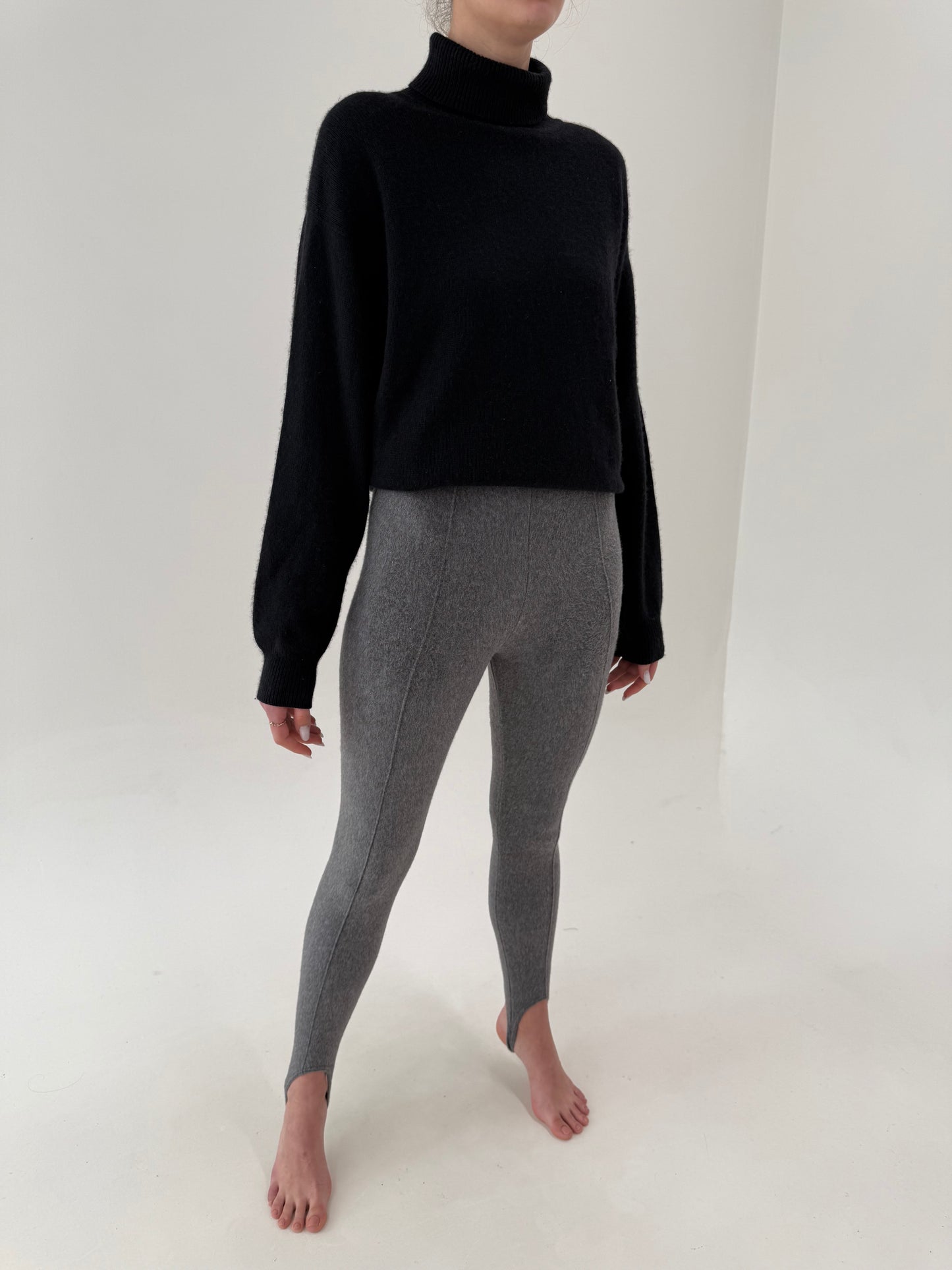 Pantaloni vintage noi cu etichetă în croi super în trend cu prindere sub talpa