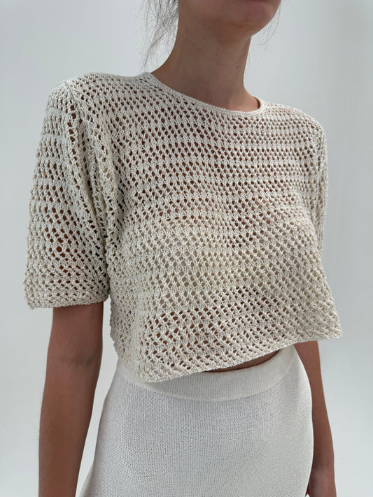 Top cropped din bumbac macrame dantelat sand nude