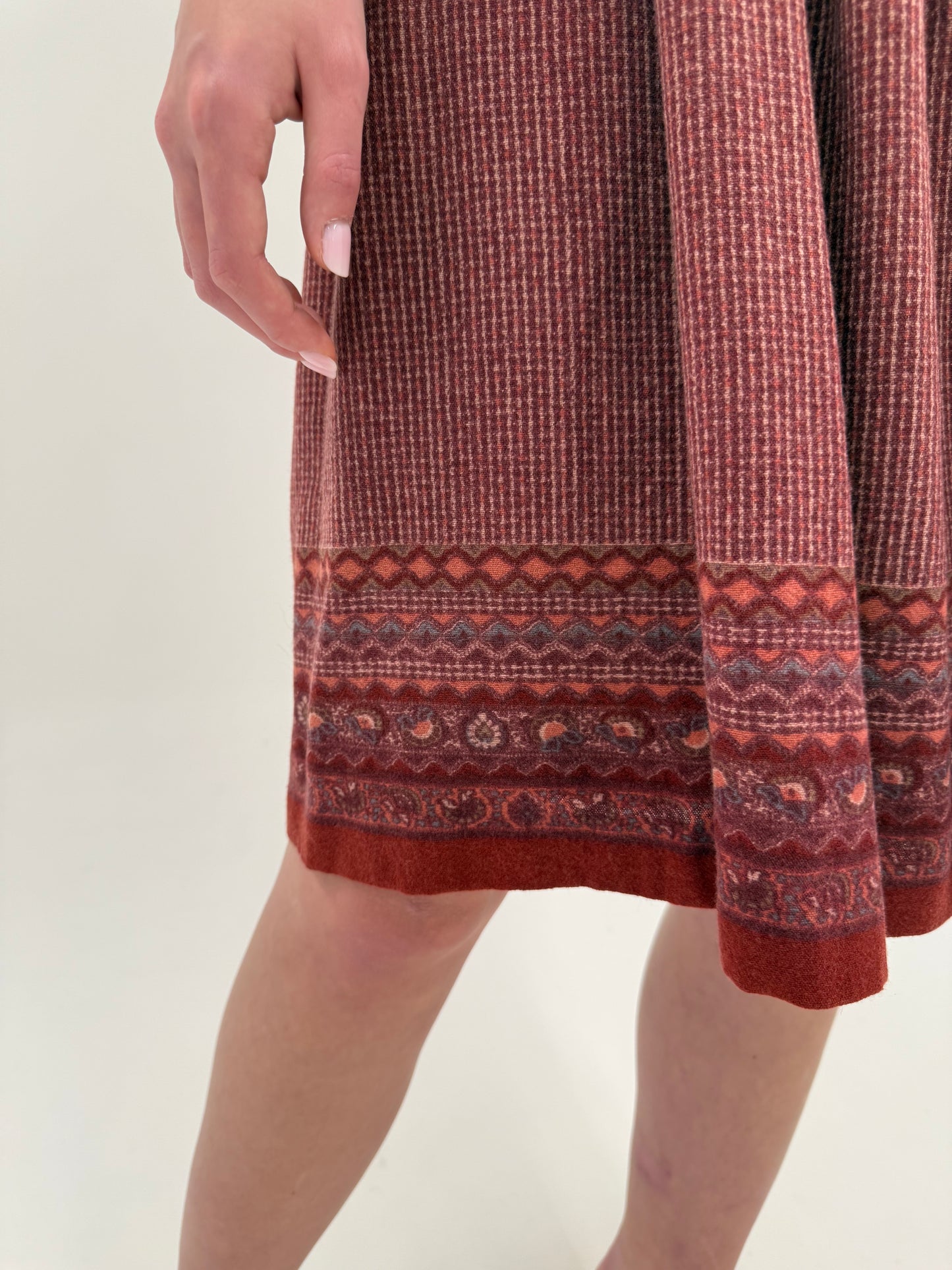 Fustă vintage superbă din stofă de lana extrafina în croi super amplu