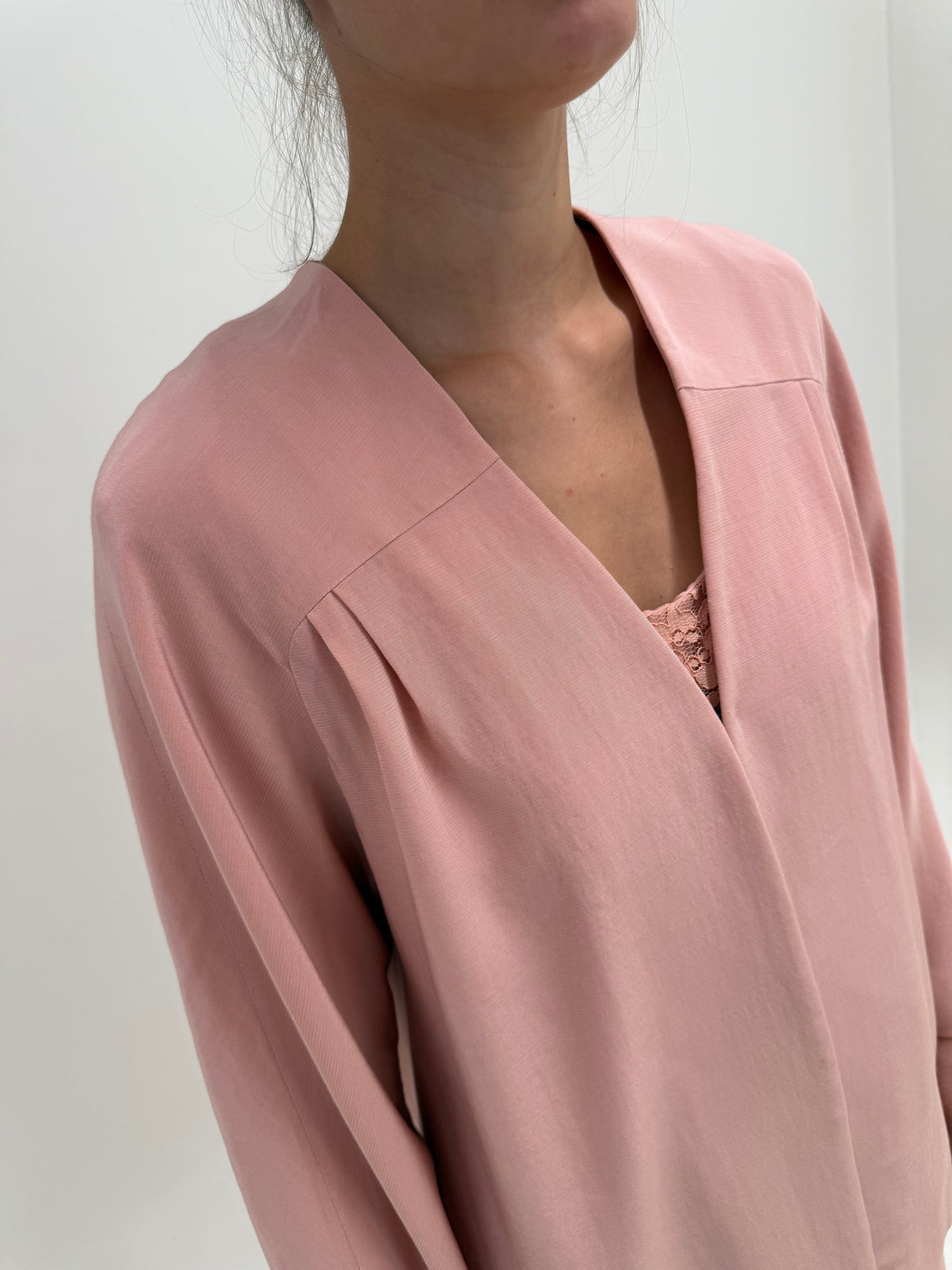 Deux piece vintage excepțional vintage din crepe de lana cu dantelă macrame