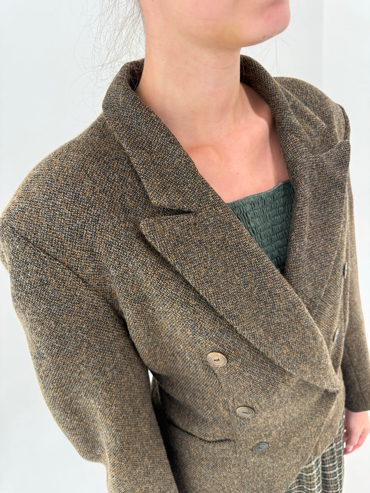 Sacou italian cu revere late din tweed Donegal cu negru și camel din lana extrafina