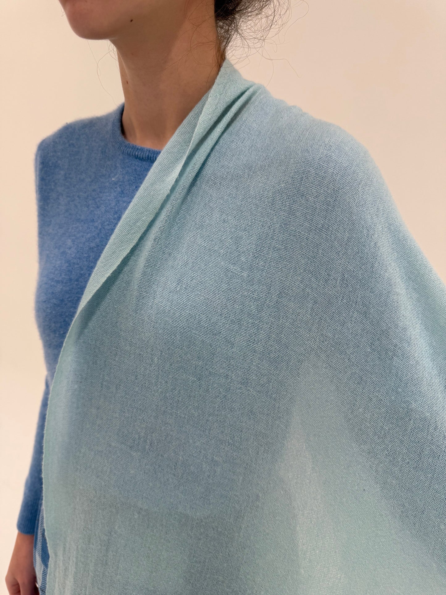 Shawl baby blue din cașmir