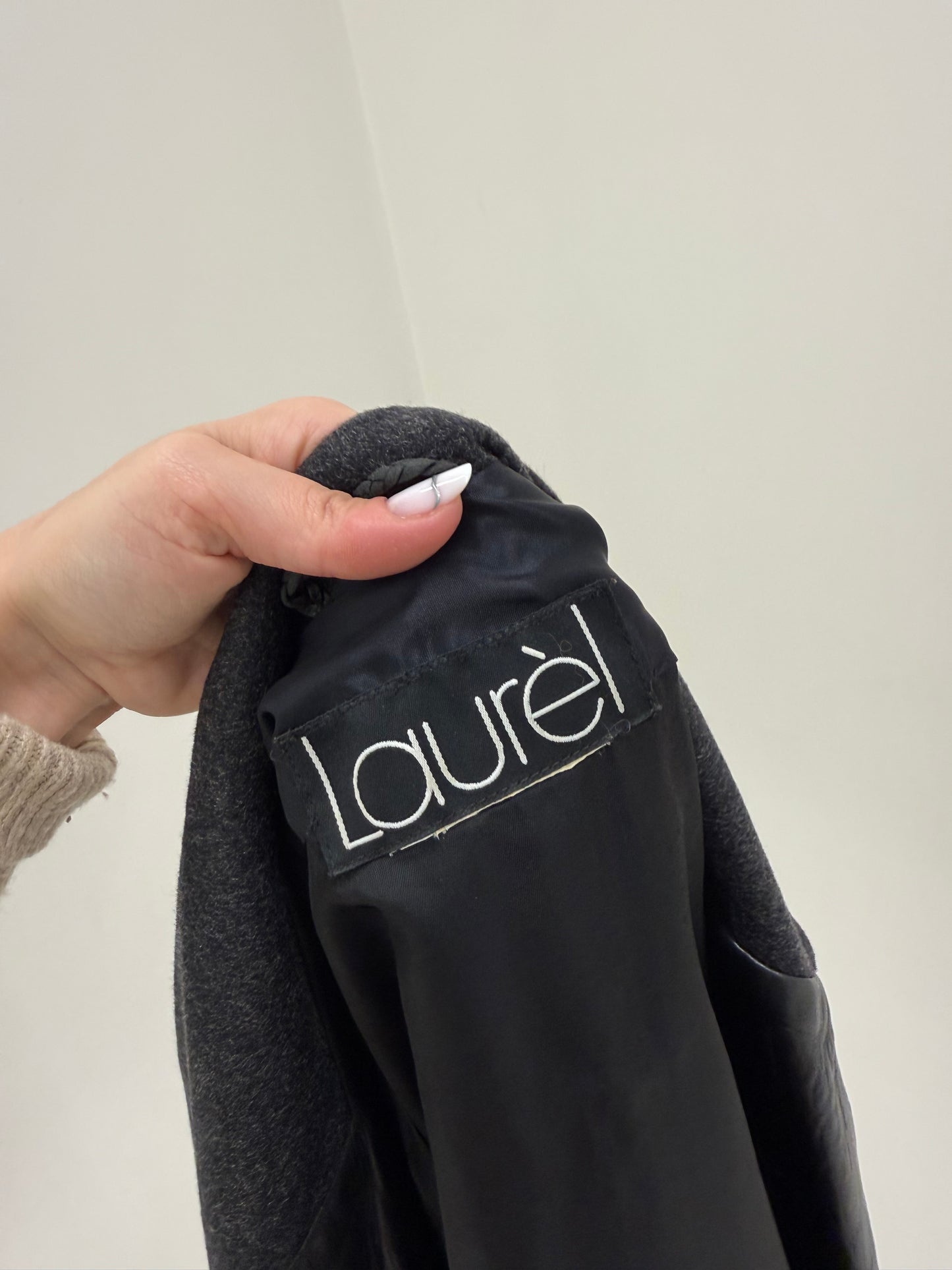 Sacou cambrat Laurel by Escada din piele naturală și lana extrafina