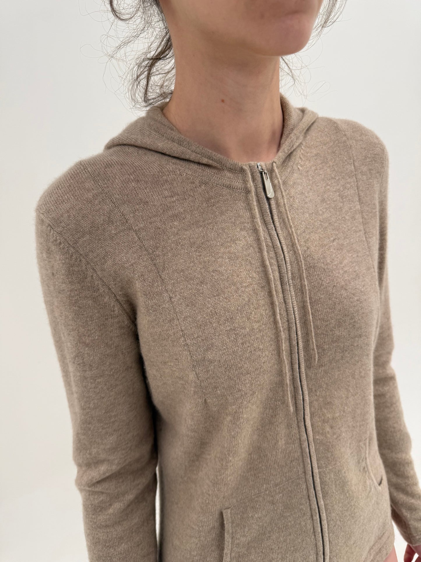 Set camel din cașmir multiply cu pantaloni palazzo și hanorac