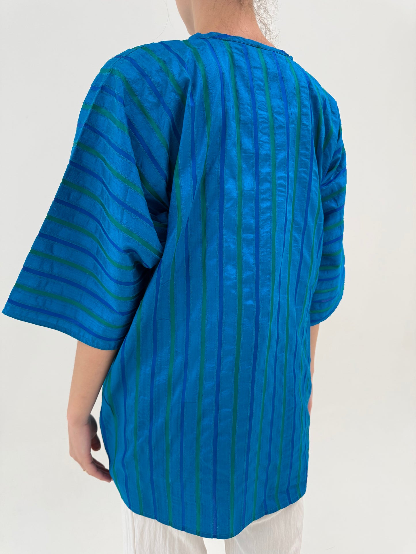 Jacheta vintage de brand luxury Elegance din mătase naturală dupioni în croi retro modern