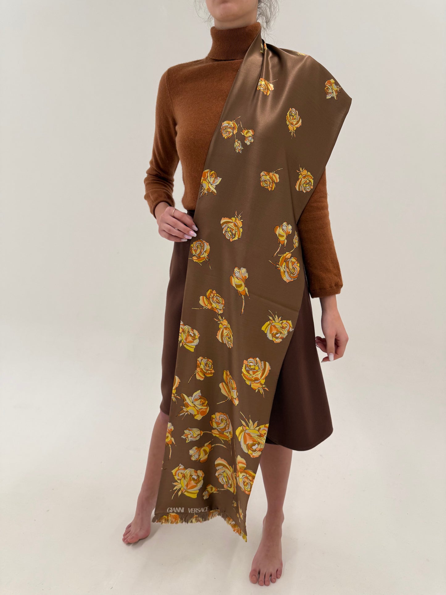 Eșarfă vintage Versace din mătase naturală dublată