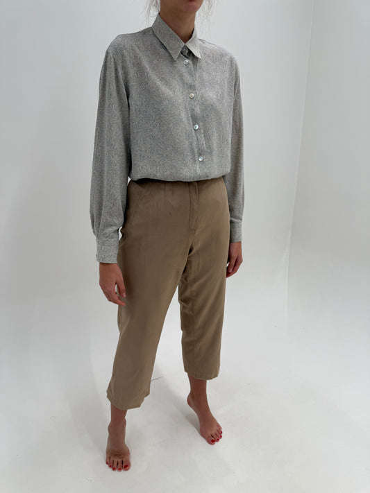 Pantaloni camel petite din material premium cu aspect de piele întoarsă