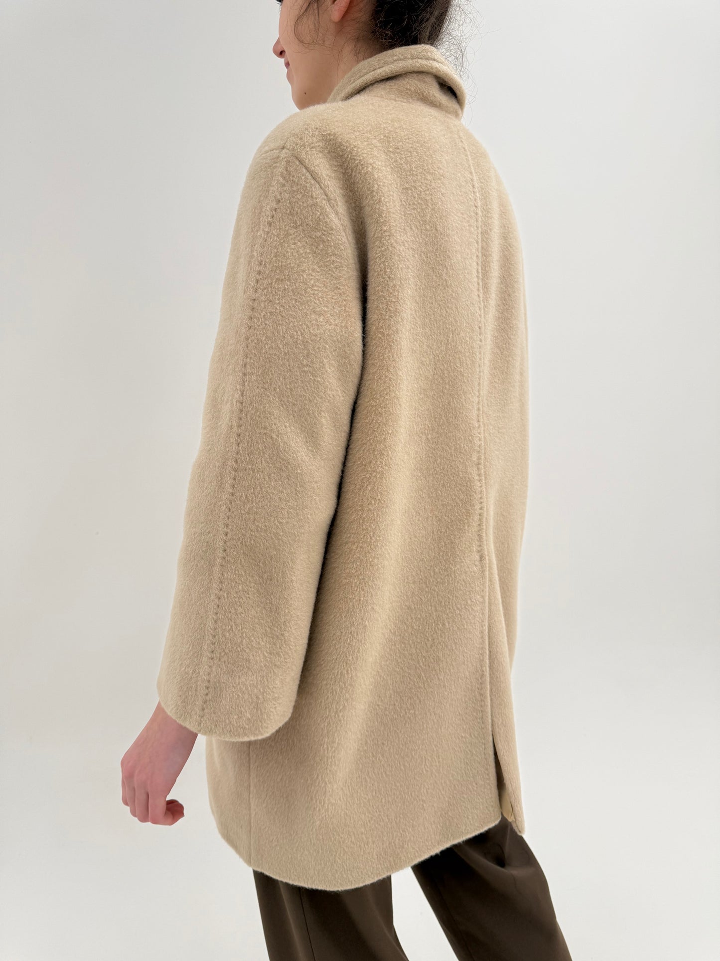 Palton petite luxury Gianfranco Ferre din lana extafina și mohair camel