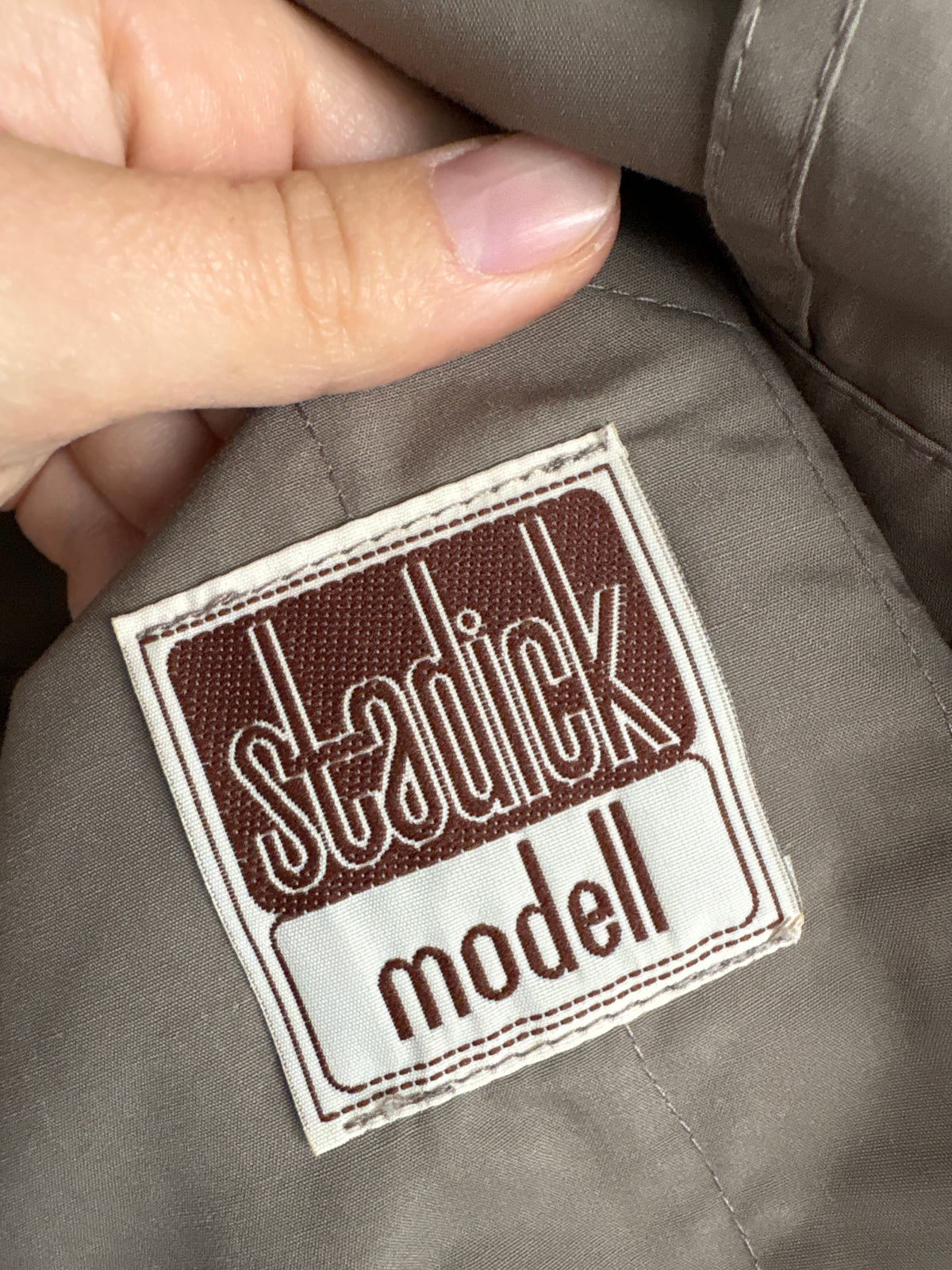 Set vintage warm gray din gabardină în croi retro modern cu Bomber și fustă midi