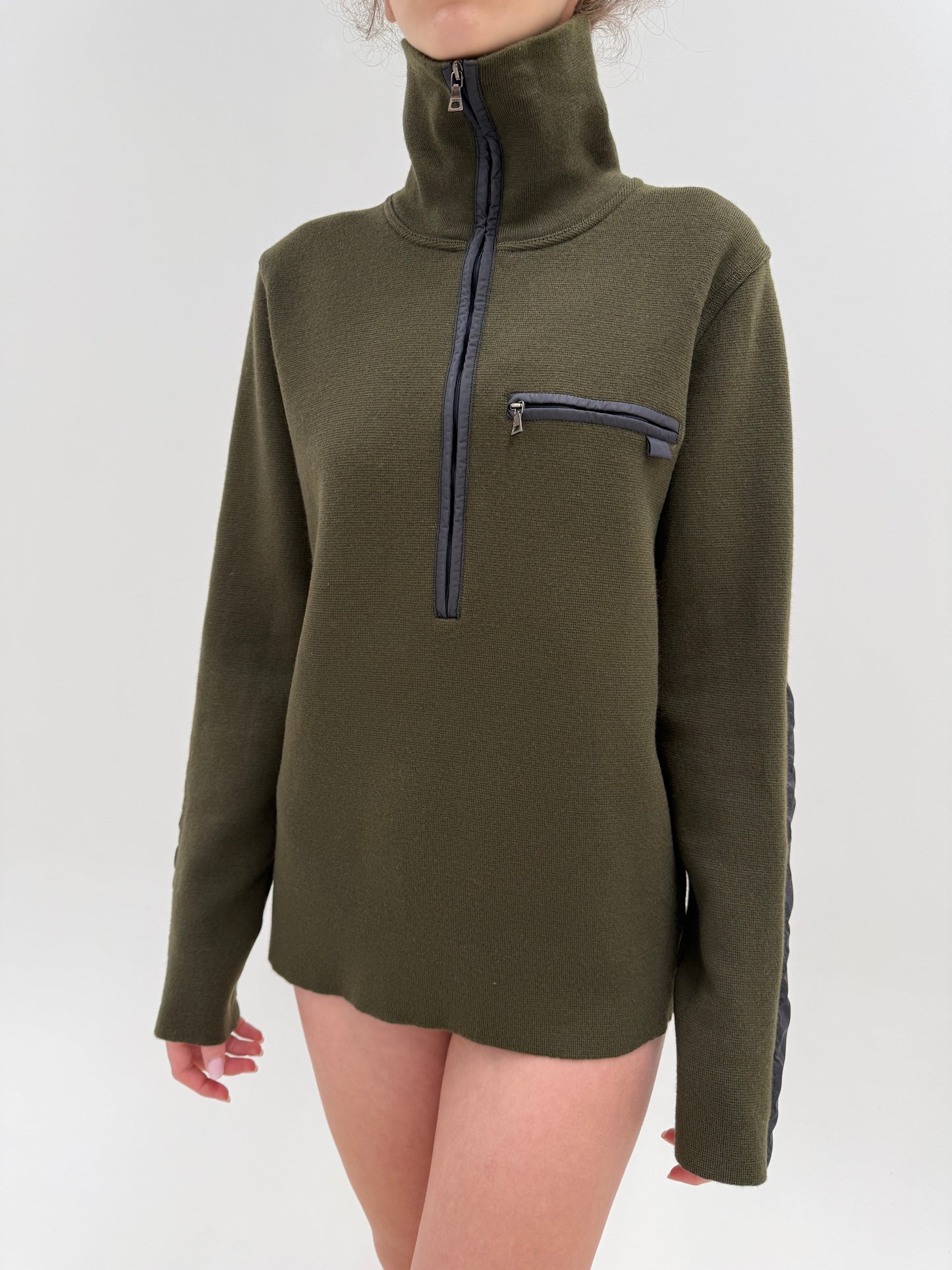 Maleta Prada cu influențe sport din lana merino extrafina