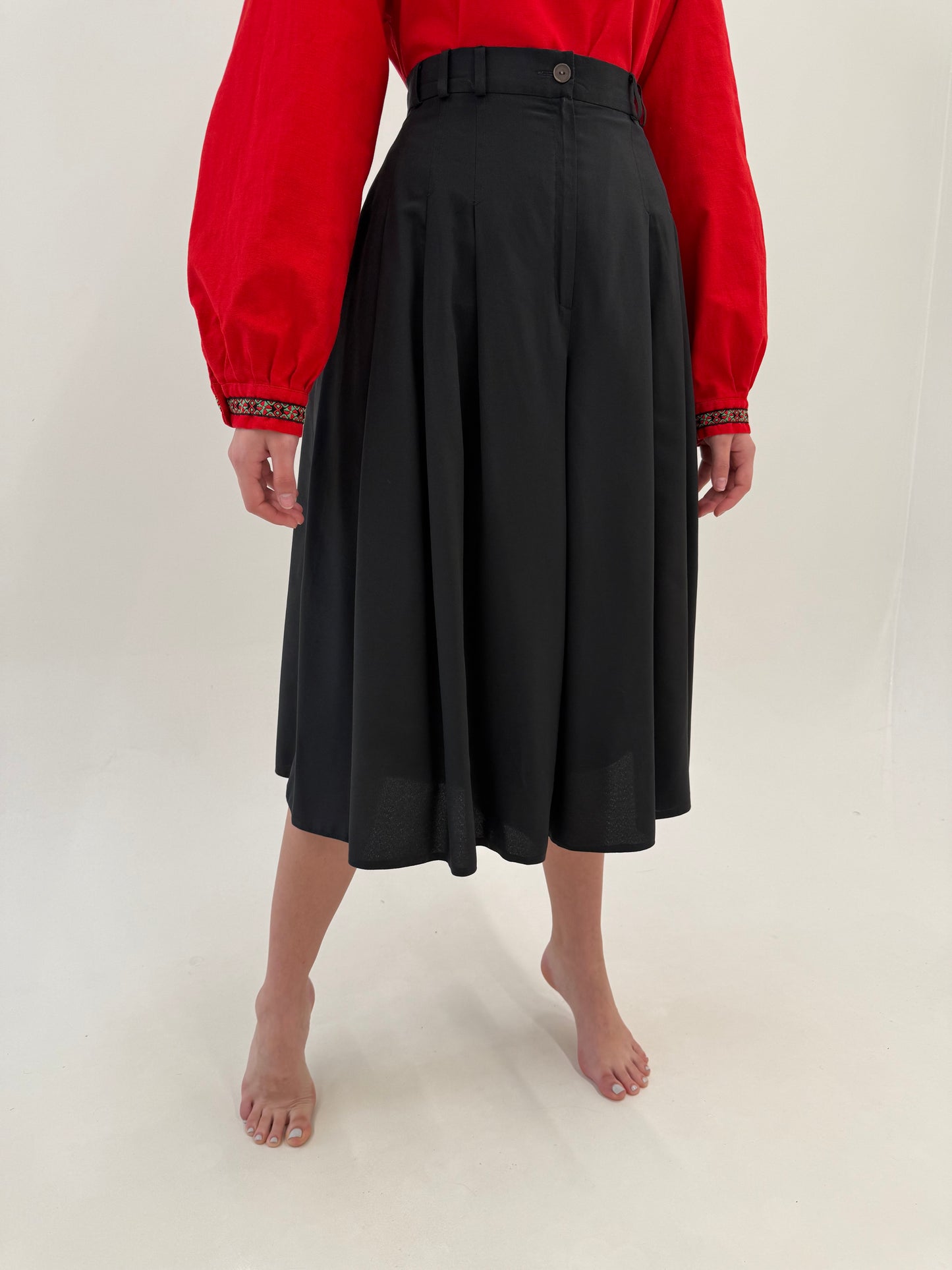 Fustă pantaloni neagră cu talie ultra marcată extrem de înaltă