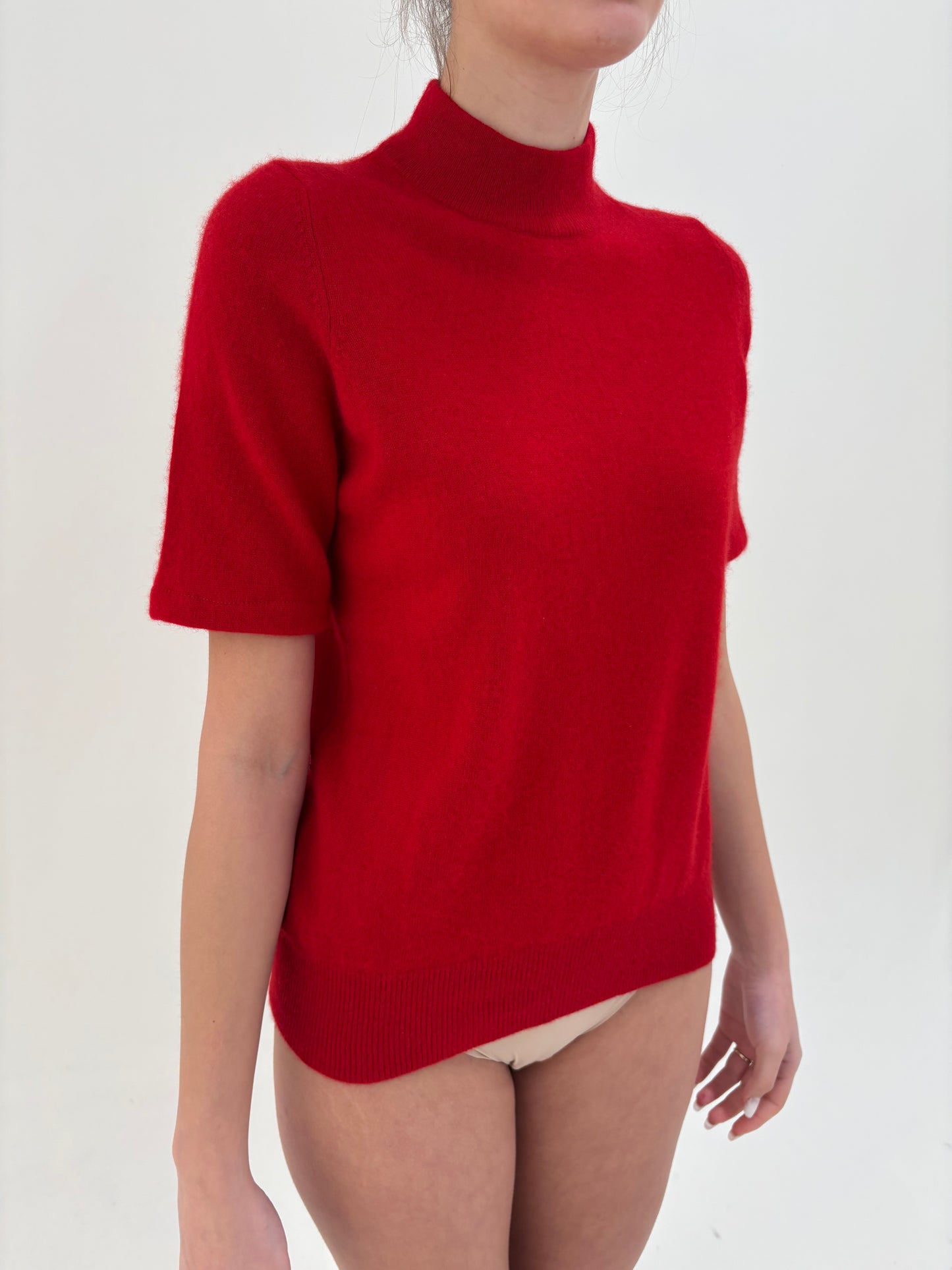 Top cherry red din cașmir