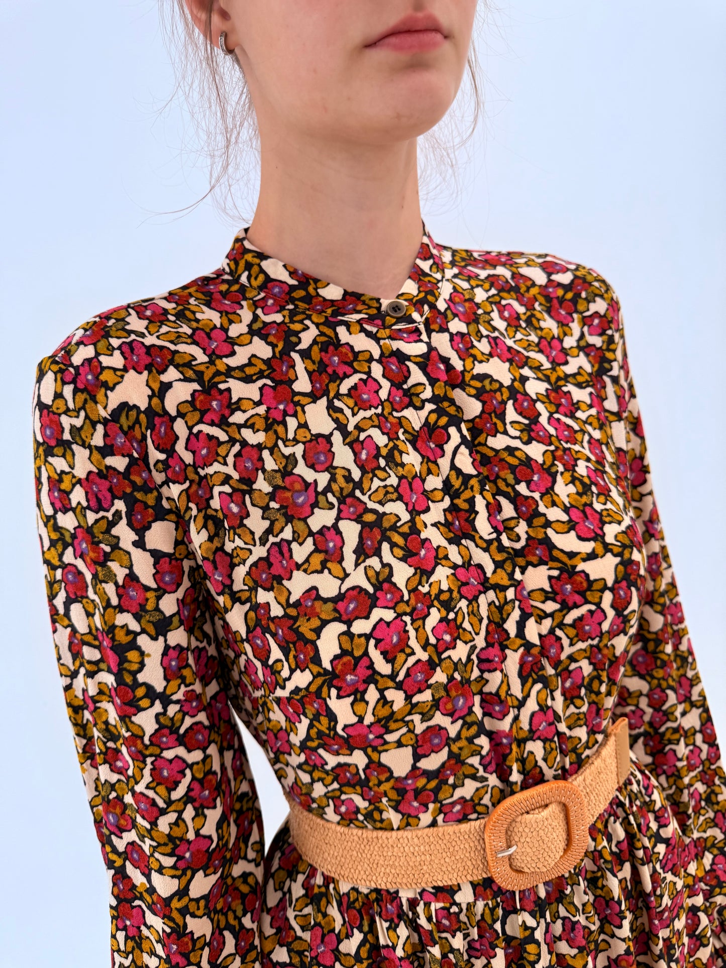 Rochie maxi camel cu print organic și talie ultra înaltă