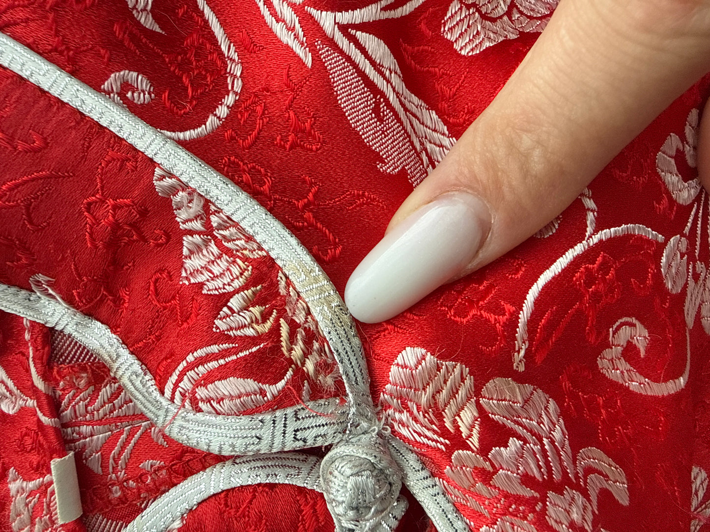 Rochie mini asiatică petite din jacquard de mătase naturală