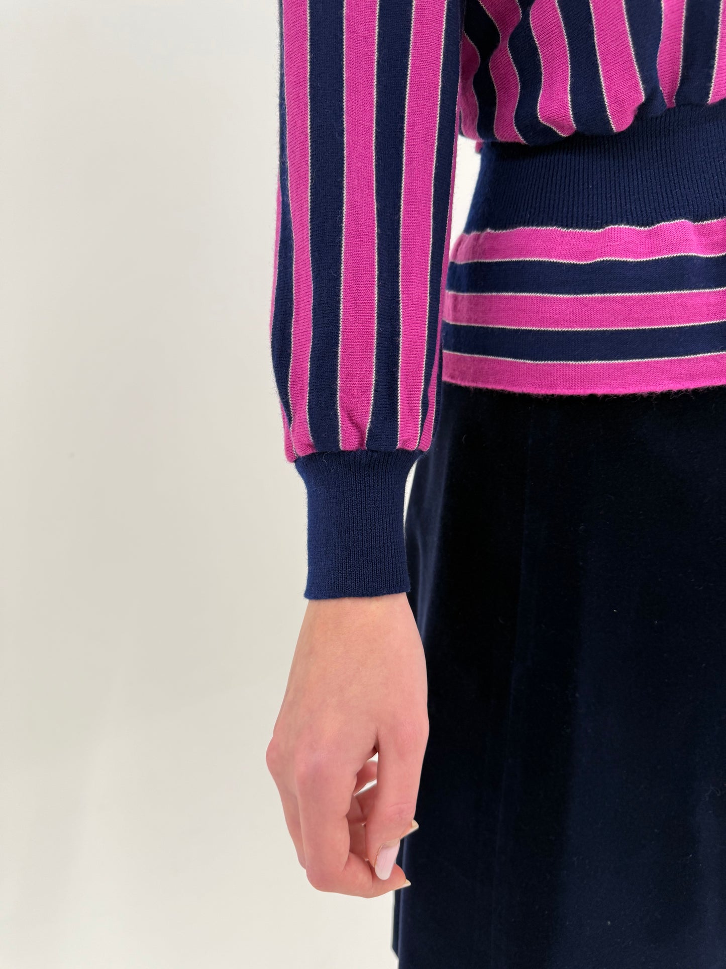 Cardigan vintage cambrat cu talie marcată și peplum în culori tari