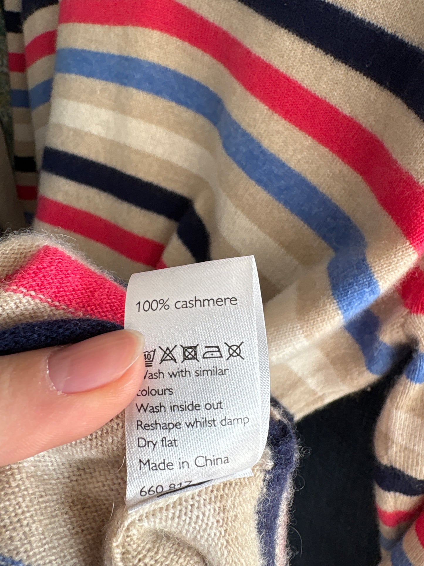 Puloveras din cașmir în dungi