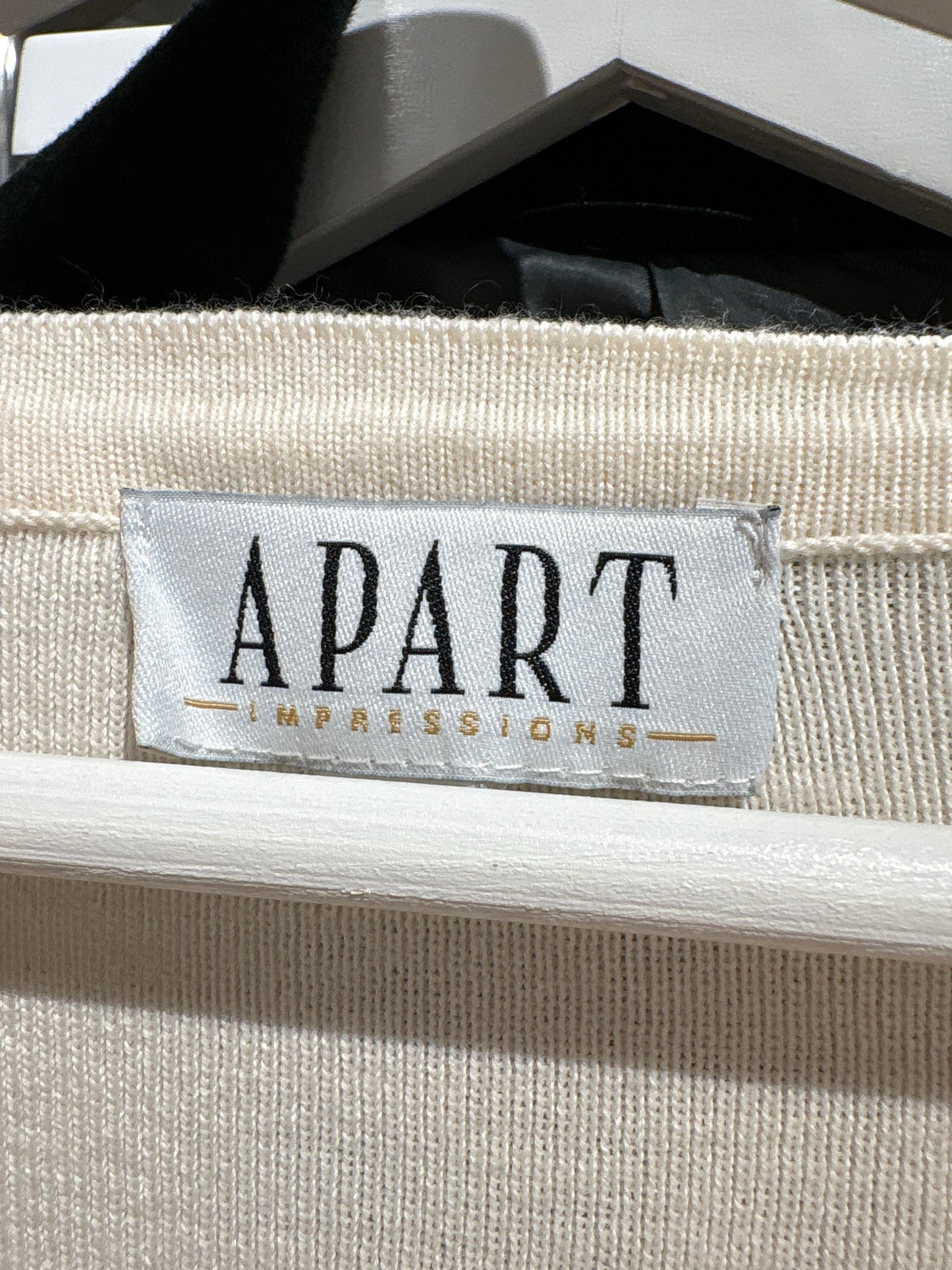 Set butter white din 3 piese de lana merino extrafina cu fustă maxi