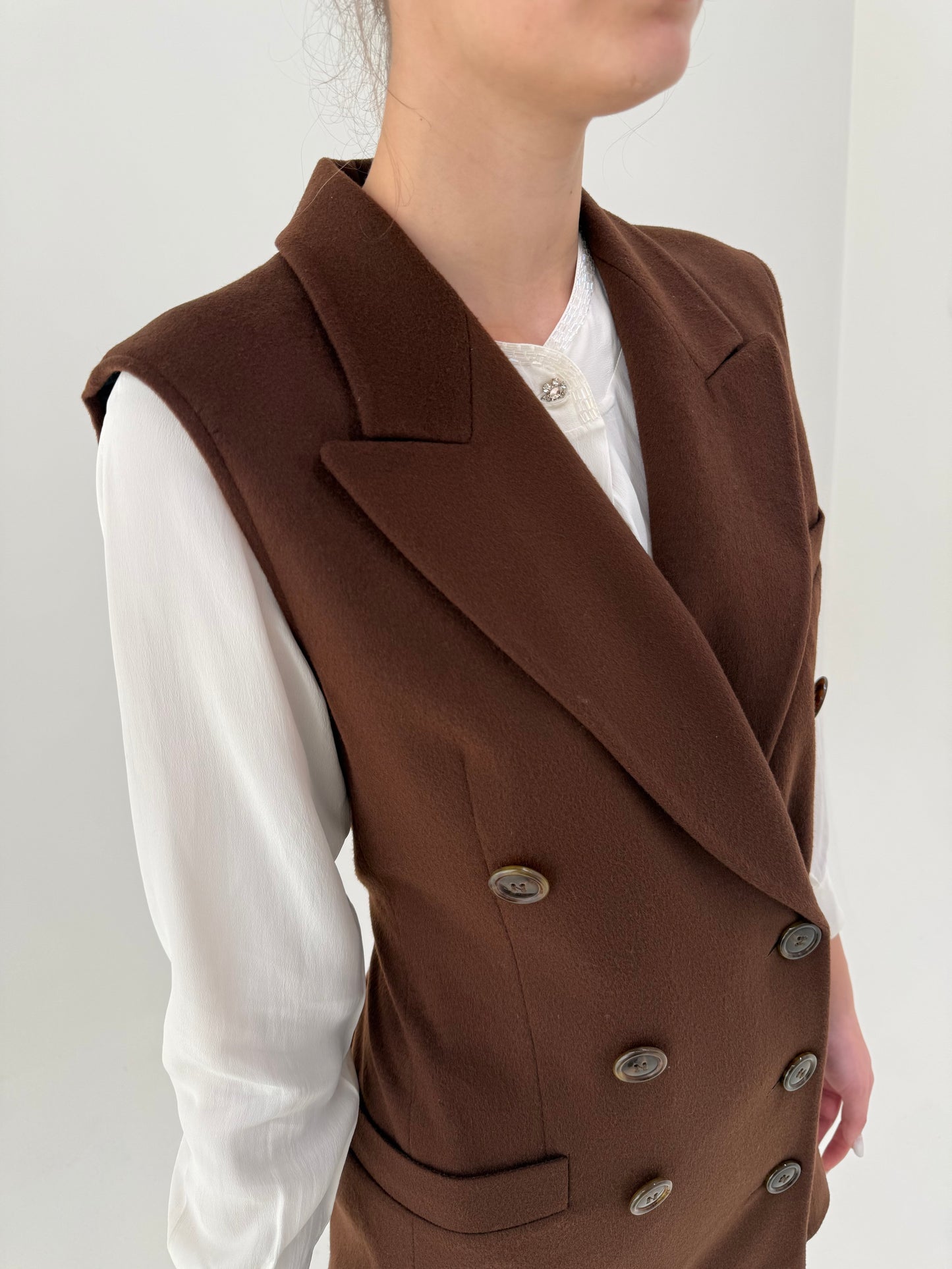 Vestă cambrata Escada tip sacou din lana și cașmir cu închidere dublă