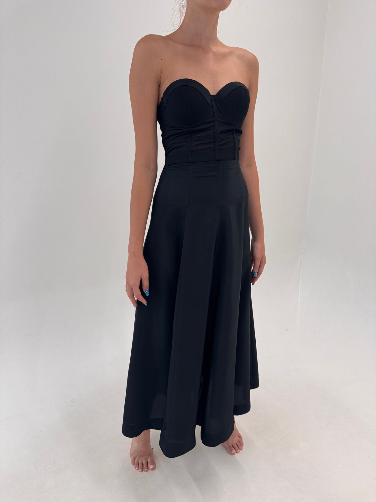Fustă maxi neagră cu corset inclus pentru talie ușor satinata