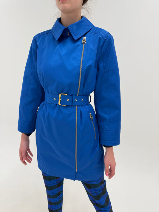 Trench petite Michael Kors albastru regal din Gabardină cu feronerie aurie