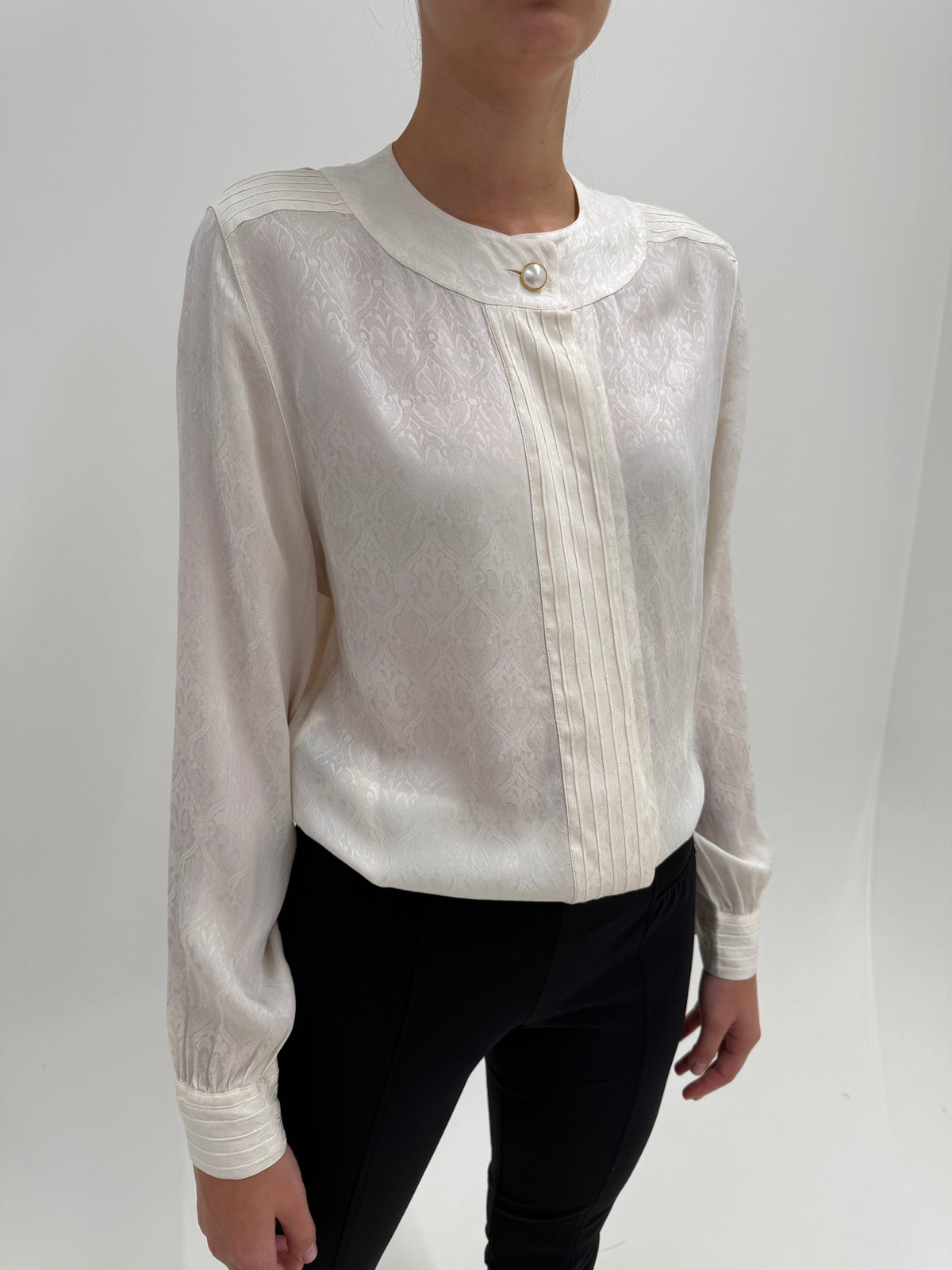 Cămașa vintage din mătase naturală plina jacquard print texturată butter white