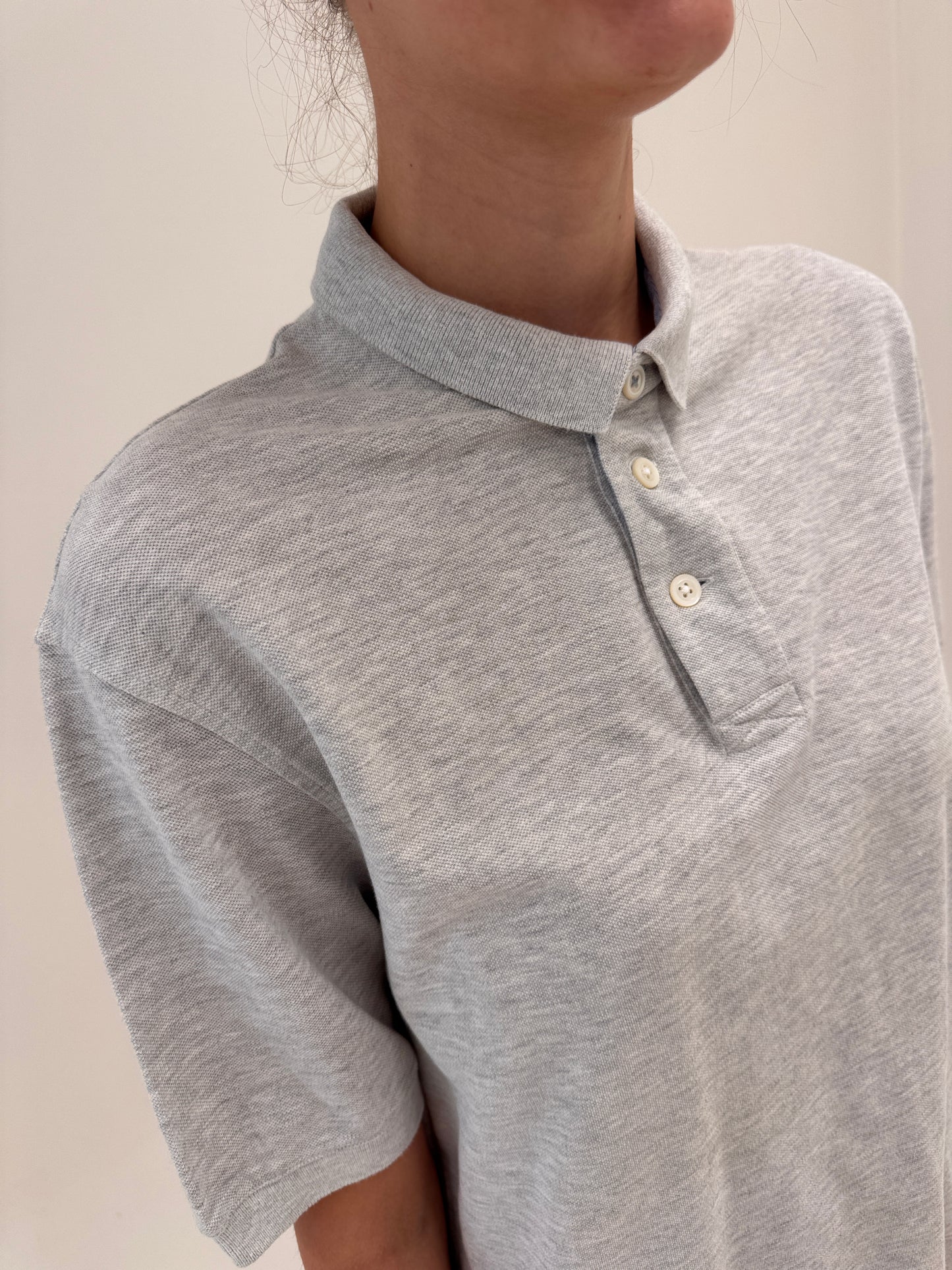 Top Polo Brunello Cucinelli light gray din bumbac texturat