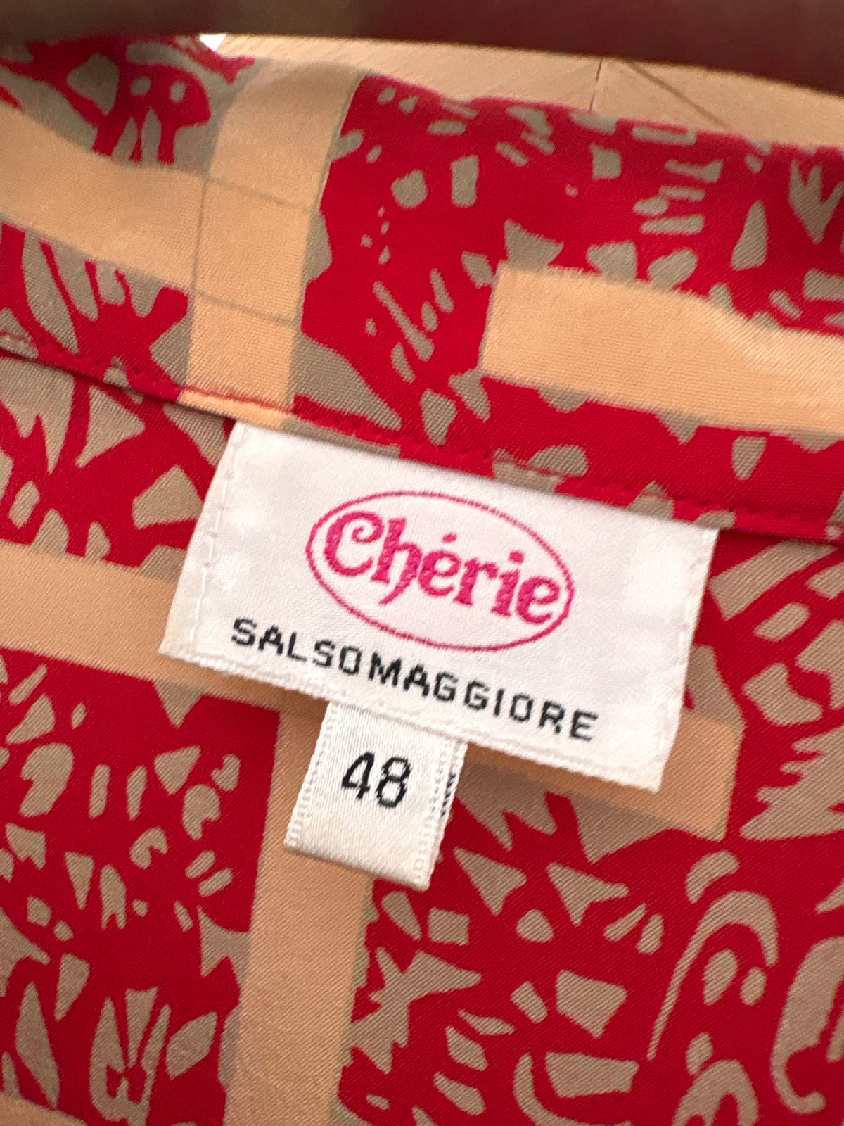 Cămașa din mătase naturală brick red cu print camel