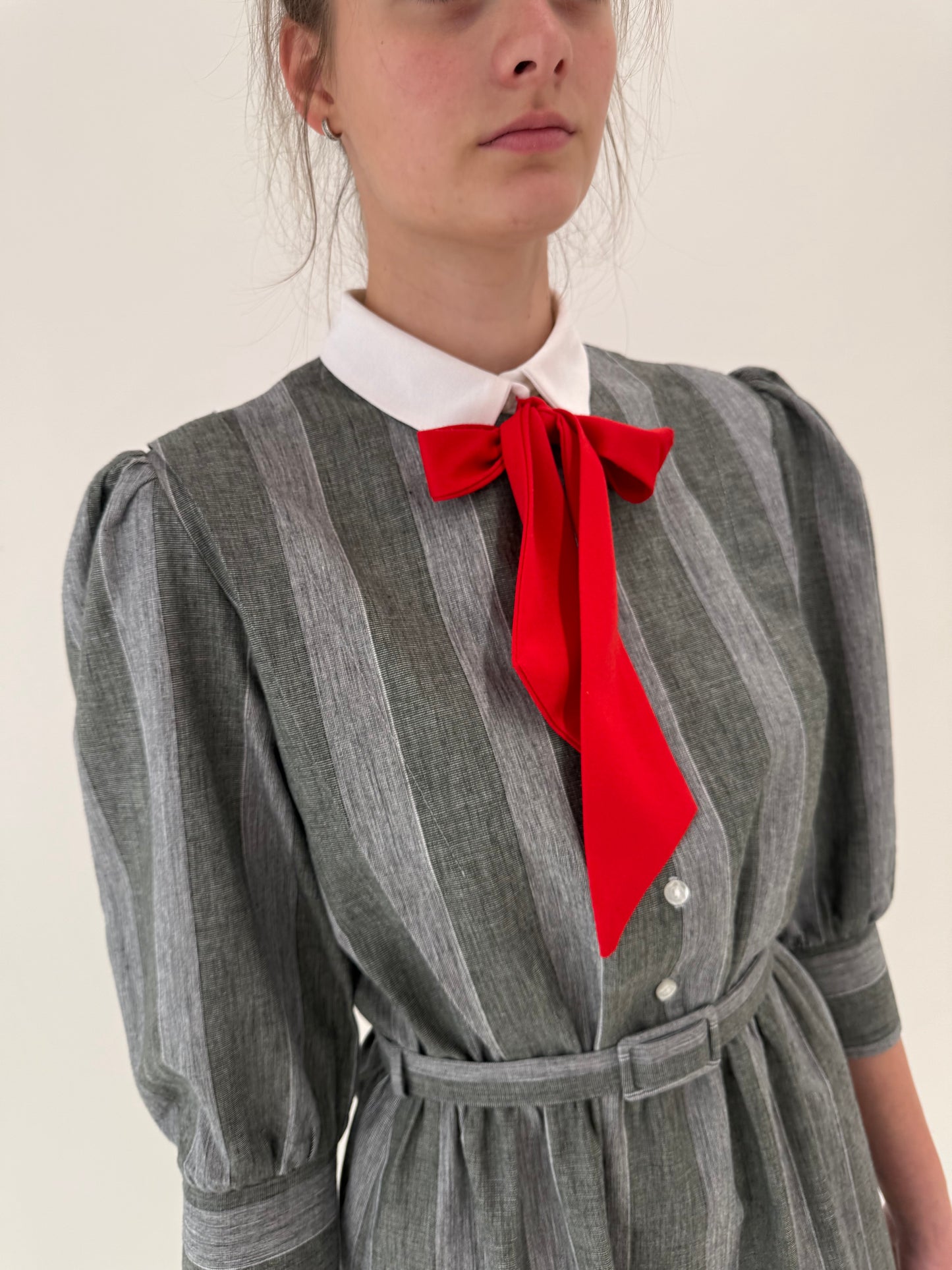 Rochie vintage din pânză în stil Prada și panglică cu curea proprie