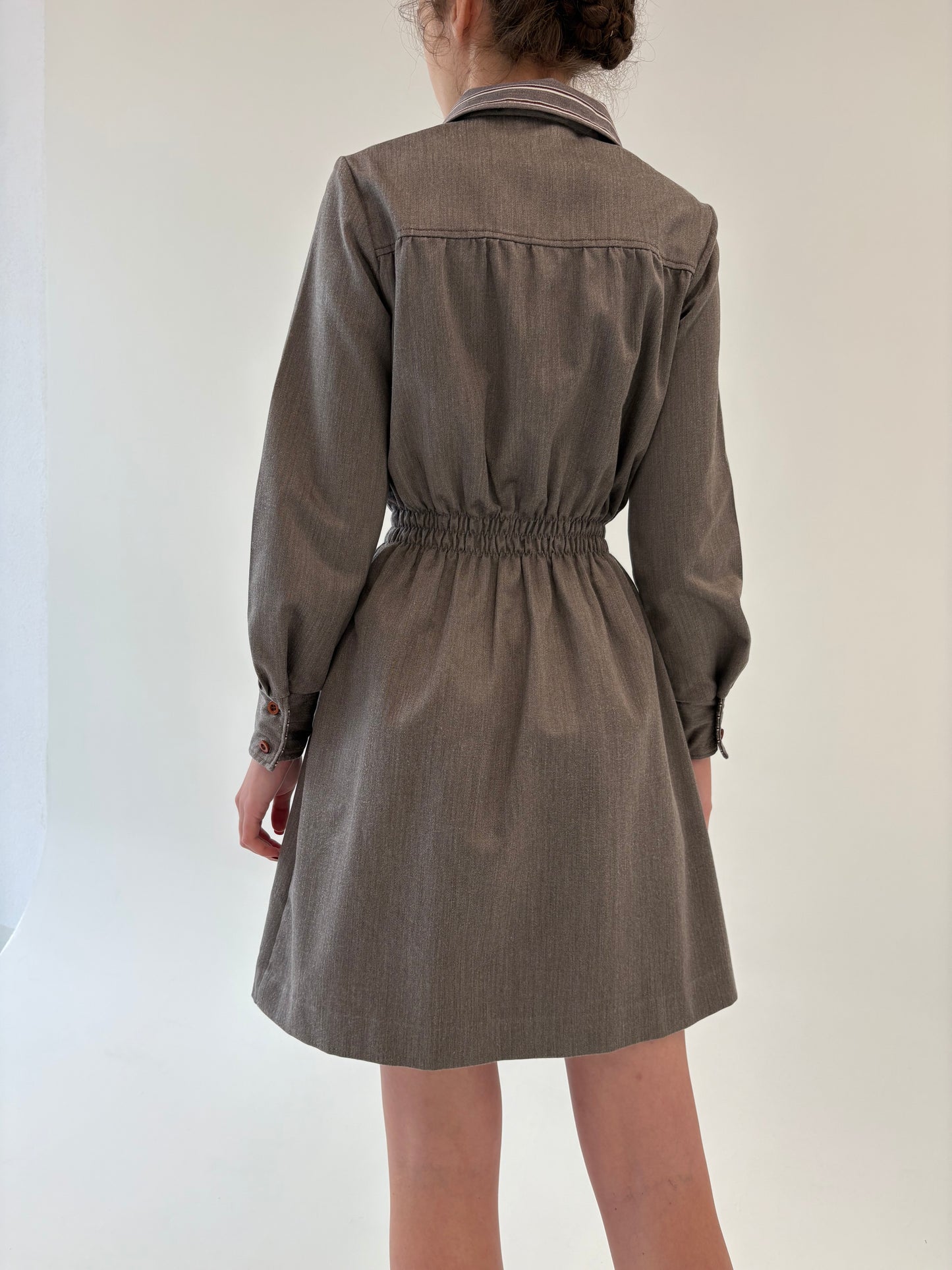 Rochie old vintage anii 70 graphite gray din stofă cu talie ultra înaltă