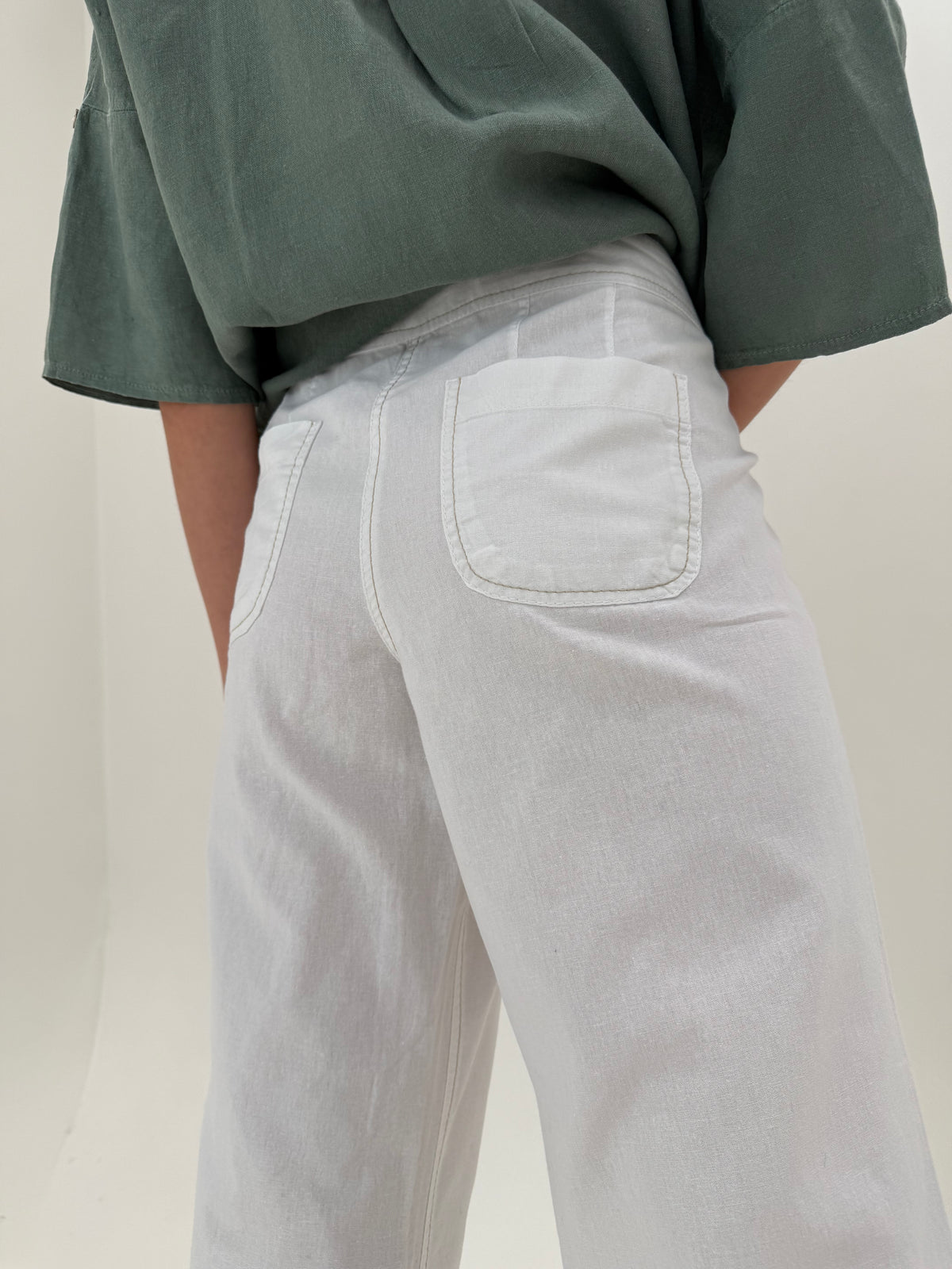 Pantaloni în croi drept cu talie reglabilă din pânză de in și bumbac