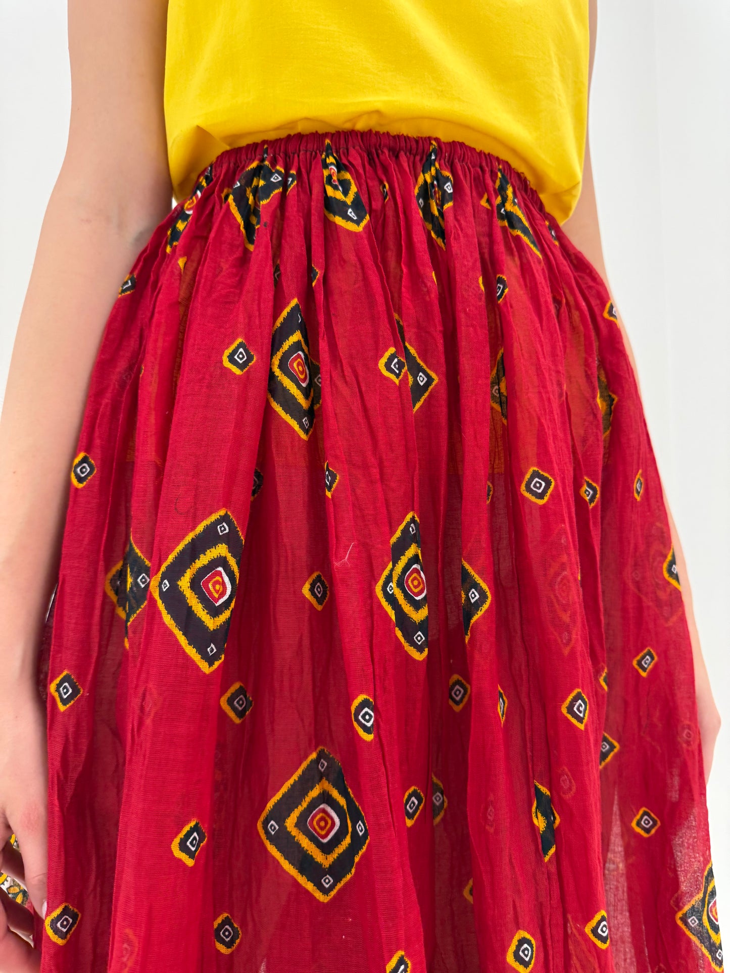 Fustă maxi extrem de amplă burgundy din pânză tip organza cu talie elastică