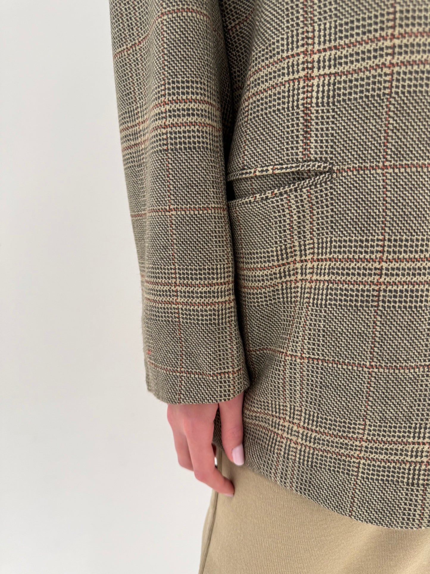 Sacou came italian în carouri fine din stofă plină extafina de lana