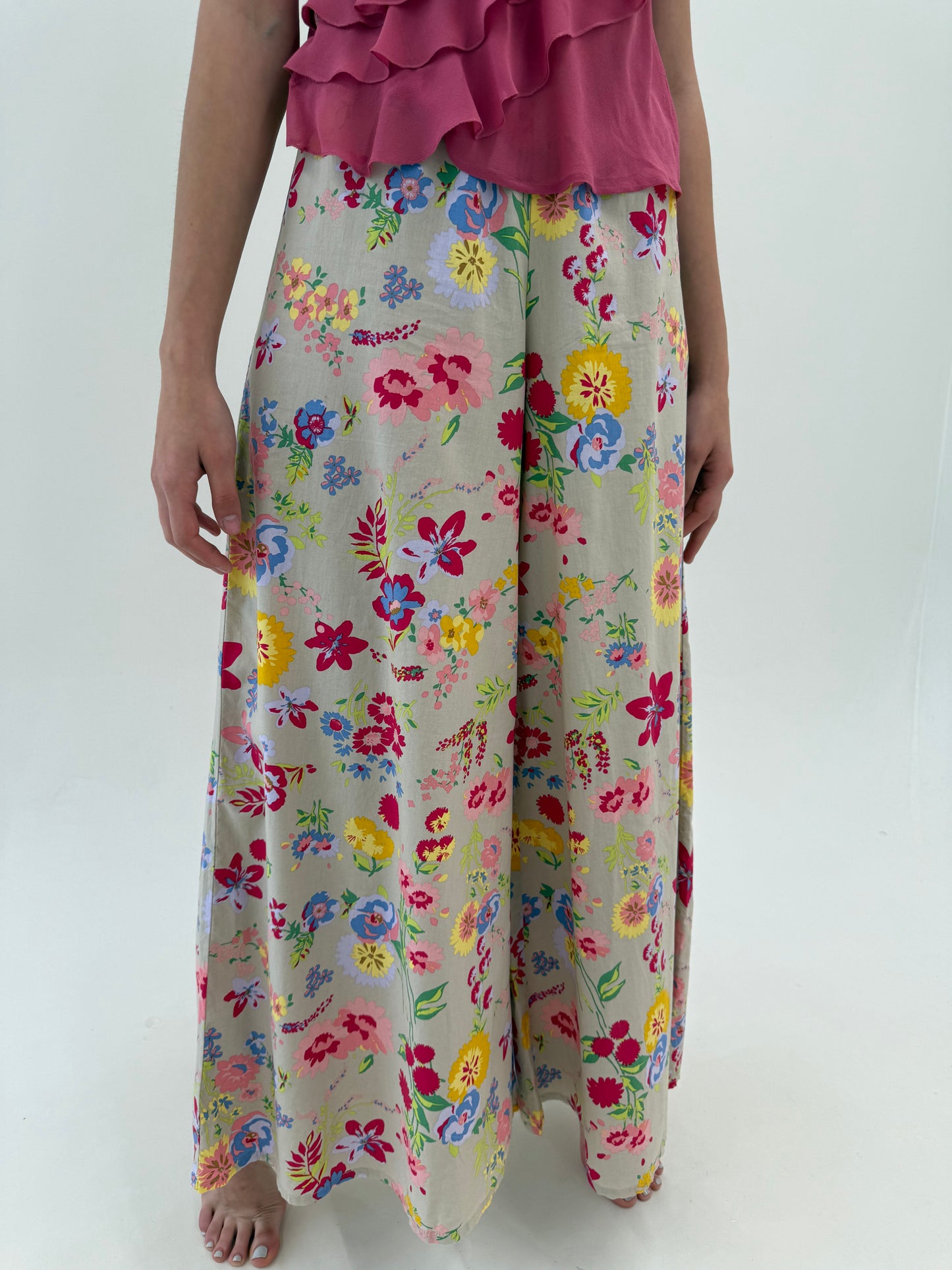Pantaloni palazzo ultra ampli camel cu print floral