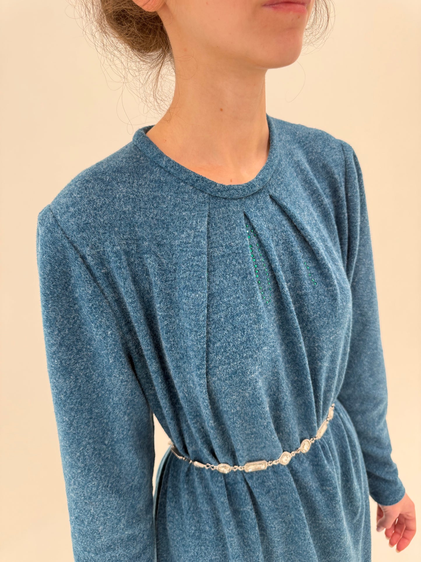 Rochie vintage din tricot dens extrafin din mic de lana cu bust drapat